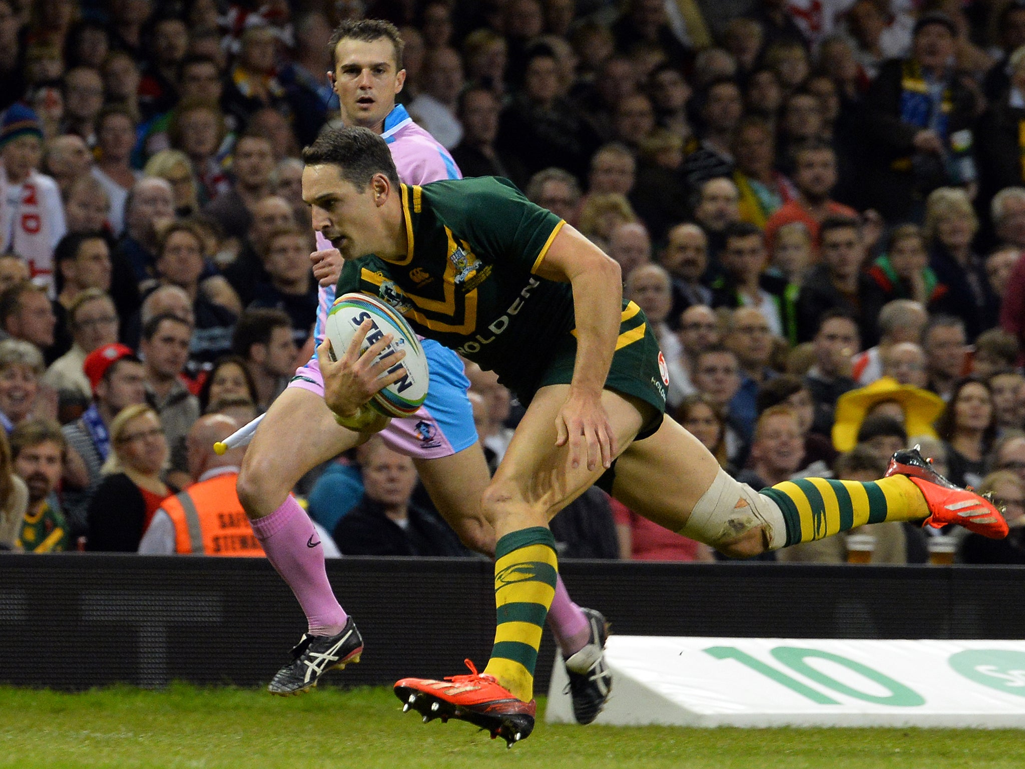 Australia full-back Billy Slater glides over to give Australia the lead