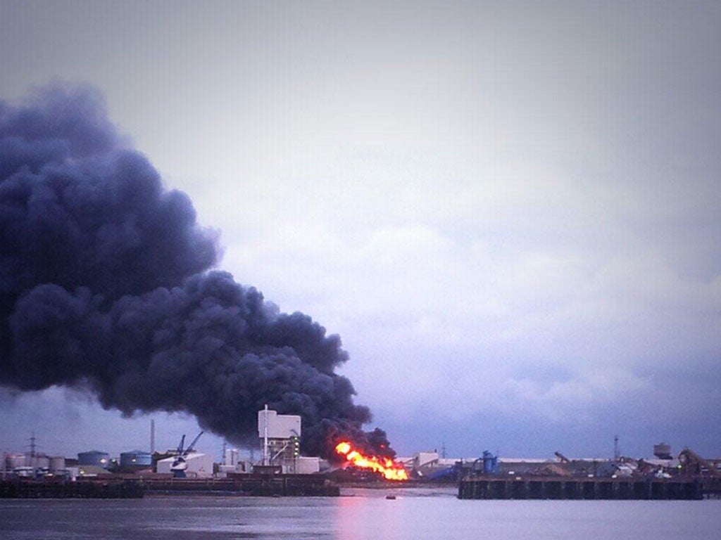 The fire at Dagenham, taken from Erith Marshes