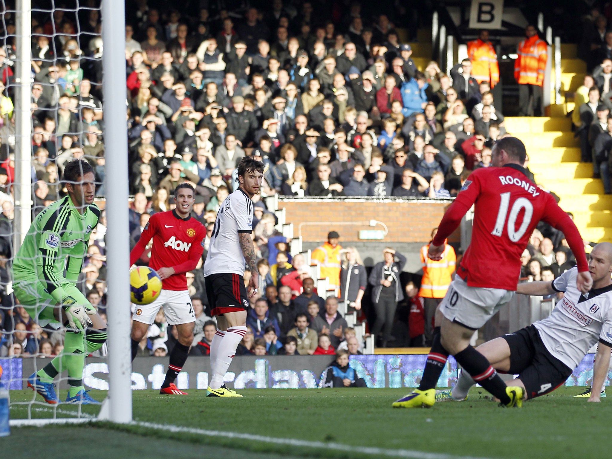 LONDON, ENGLAND - NOVEMBER 02: Wayne Rooney gets on the scoresheet