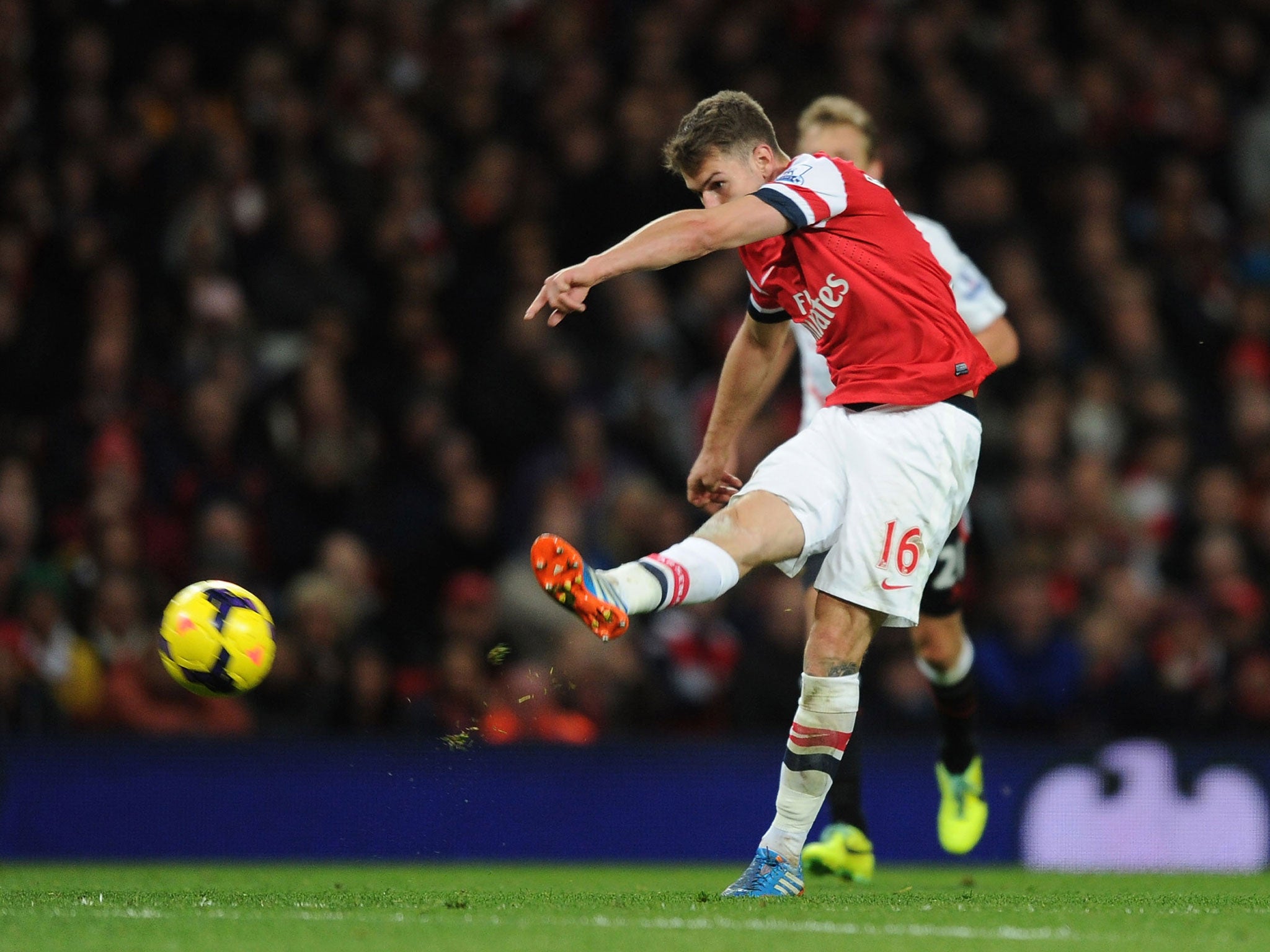 Aaron Ramsey scores Arsenal's second goal