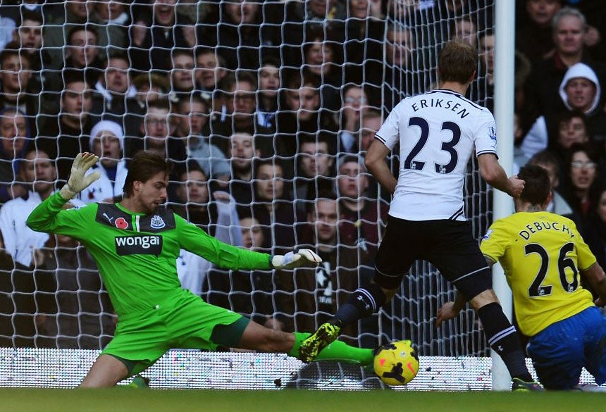 Tim Krul keeps out Christian Eriksen from close range