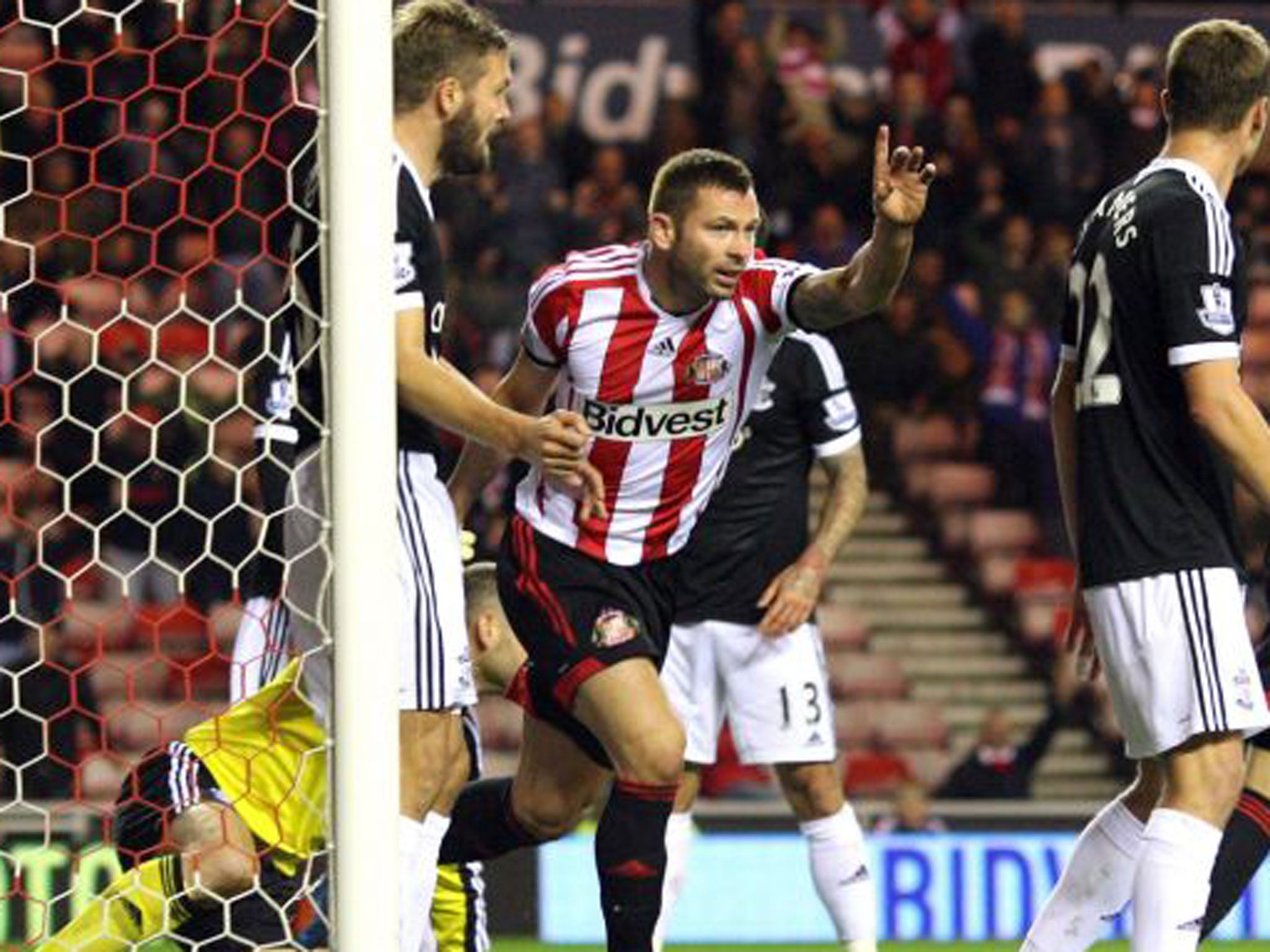 Phil Bardsley celebrates his winning goal against Manchester City