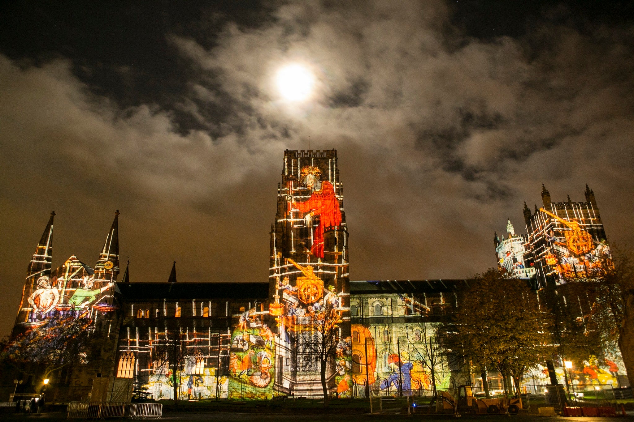 <b>'Crown of Light' - Ross Ashton, Robert Ziegler & John Del'Nero</b>
<p>This large-scale projection featuring illuminated 
manuscripts from the Lindisfarne gospels and other 
treasures from the North East returns to transform the 
exterior of the Cathedral for a final time. The son et 
lumiere is accompanied by an evocative soundscape.</p>