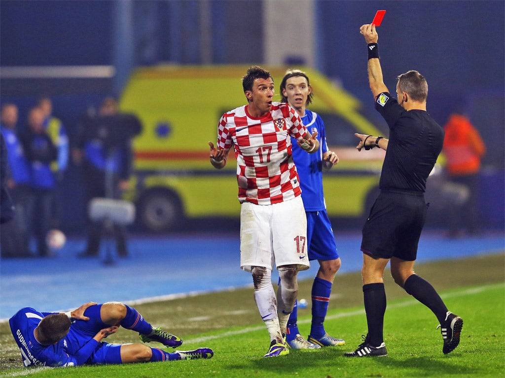 Croatia goalscorer Mario Mandzukic is sent off (Getty)