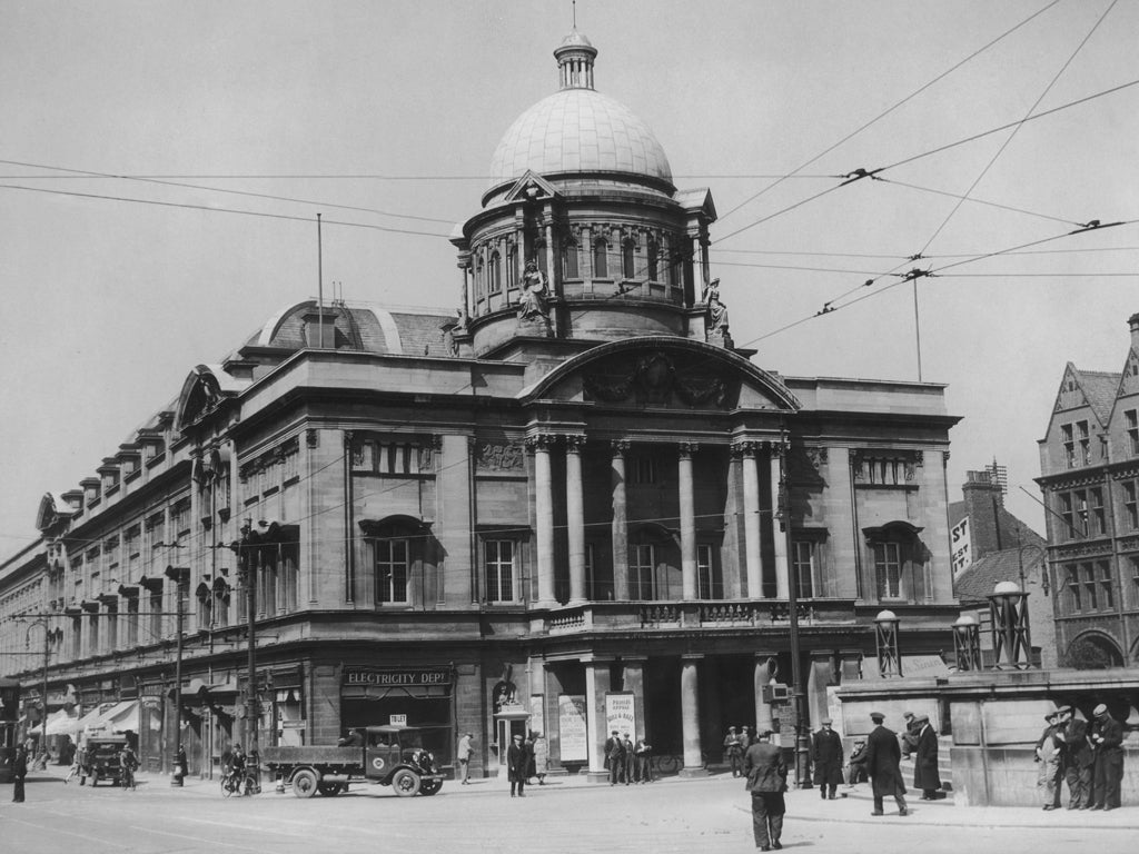 The City Hall in Hull, Yorkshire, May 1935. It was built between 1903 and 1909, and restored after World War II.