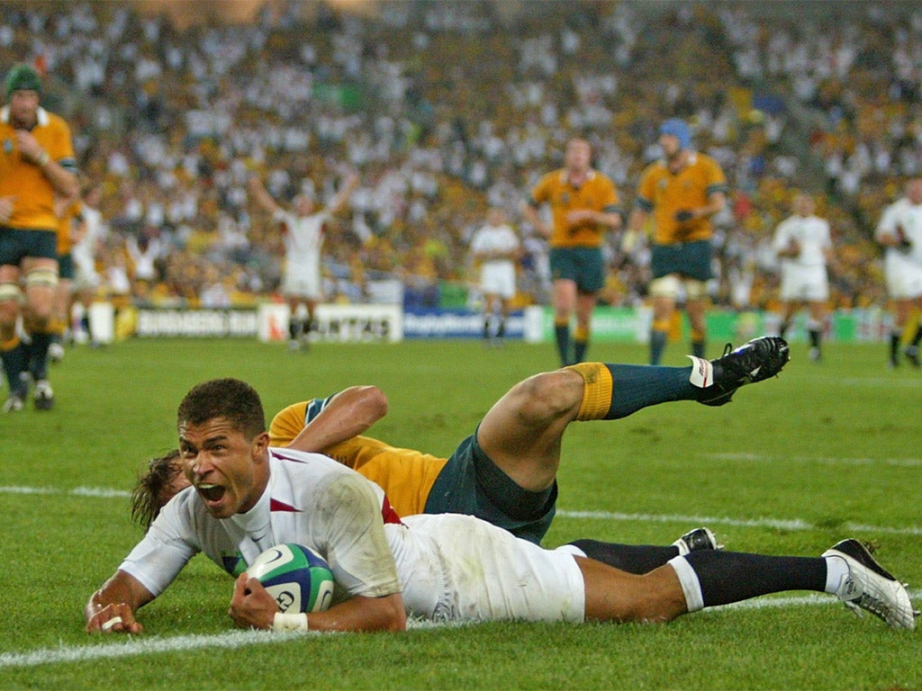 Jason Robinson’s try contributed to England's 14-5 half-time lead