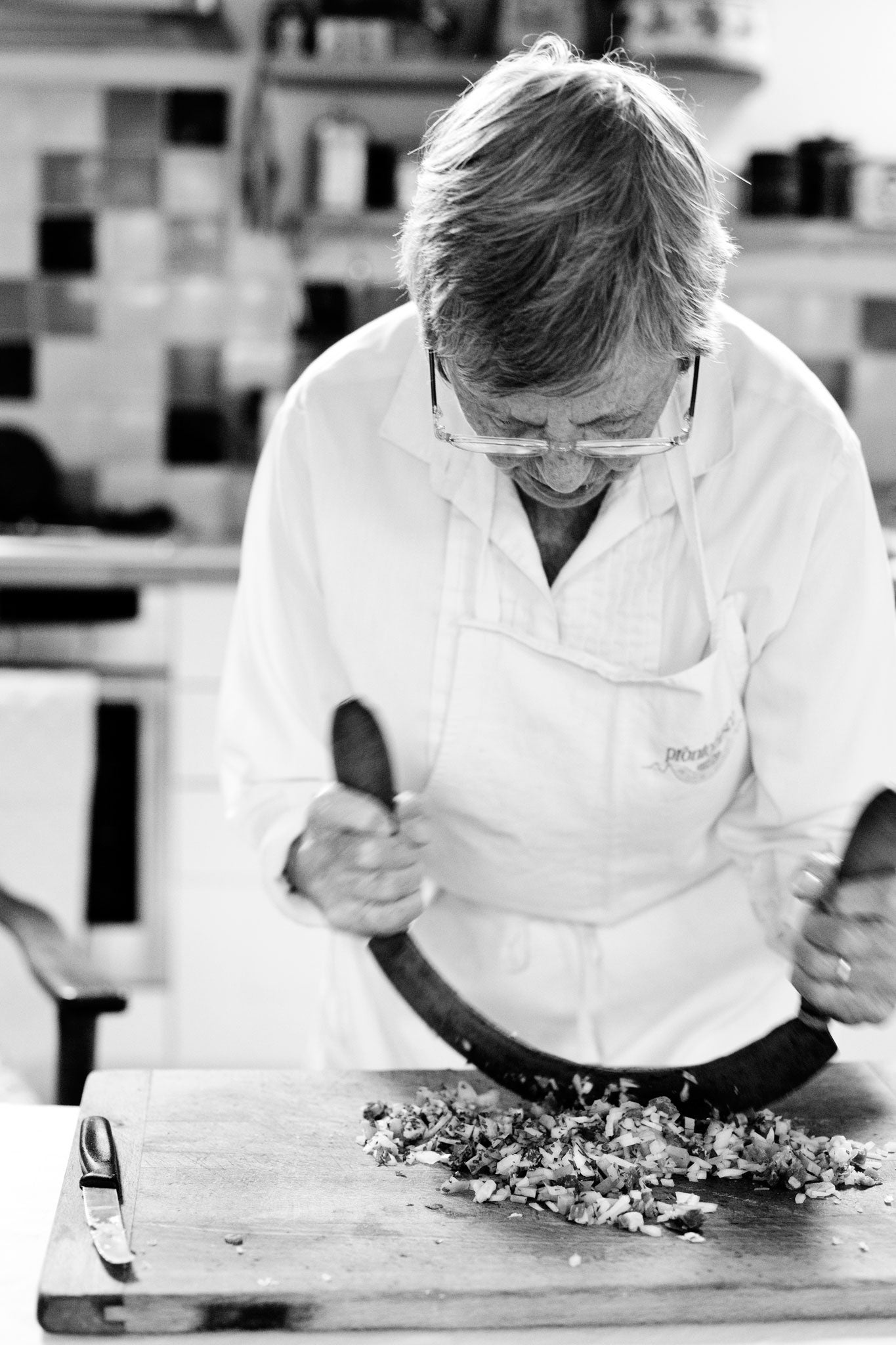 Del Conte at work in her kitchen. Nigella Lawson described her as 'beyond doubt, the best writer on Italian food'