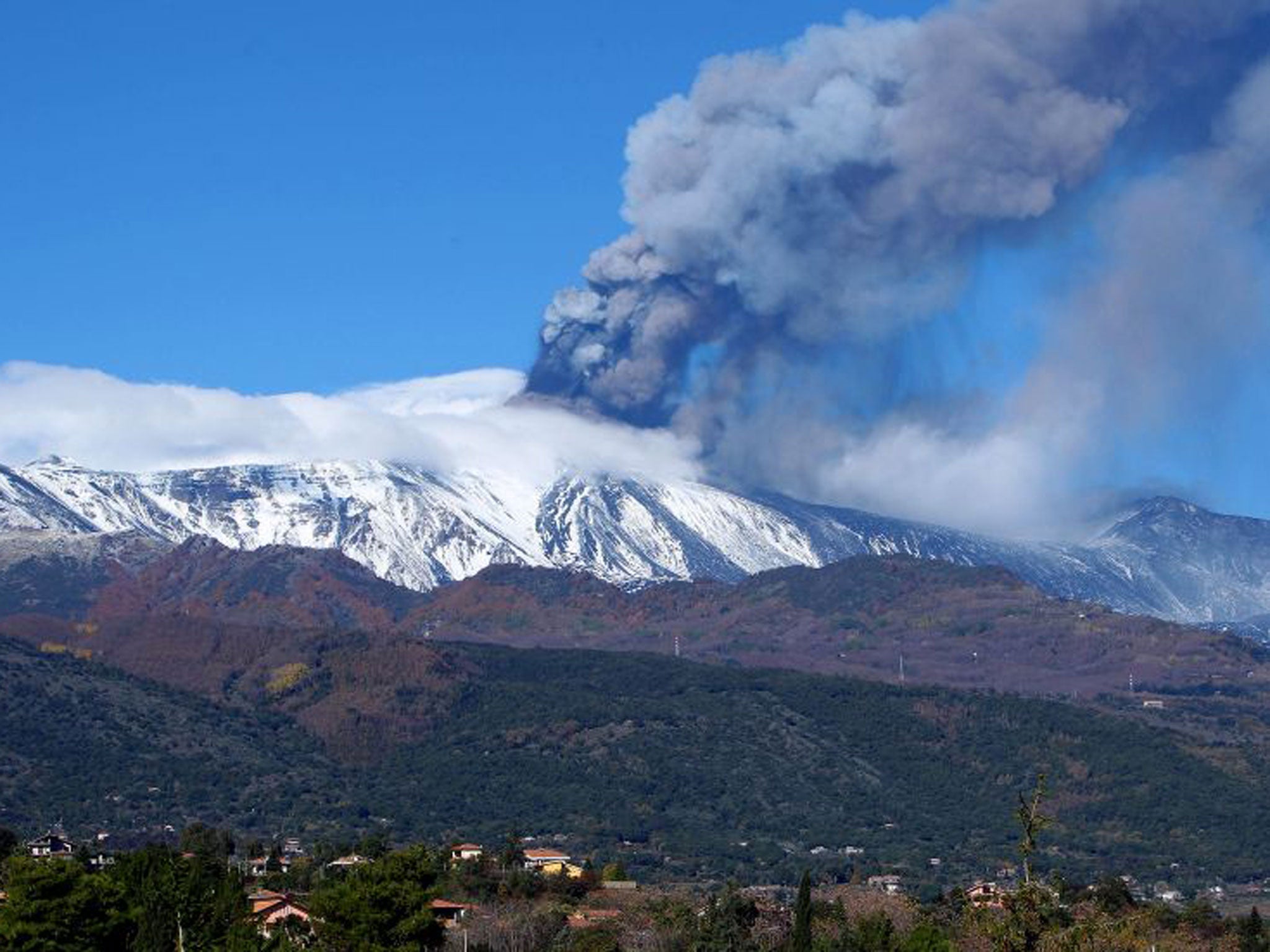 Etna's last major eruption was in 1992