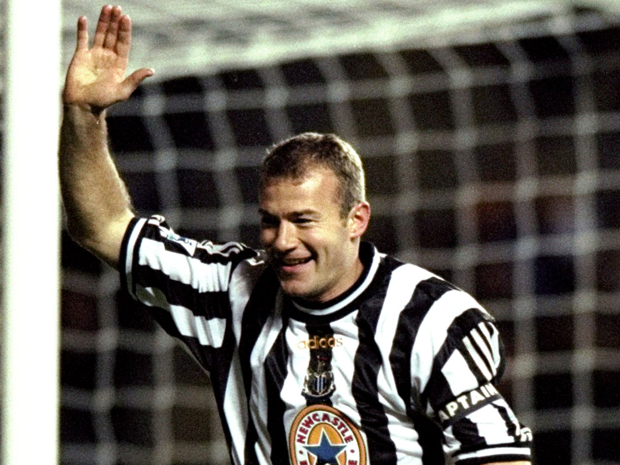 <p><strong>Alan Shearer</strong></p>
<p>260 goals in 441 appearances</p>