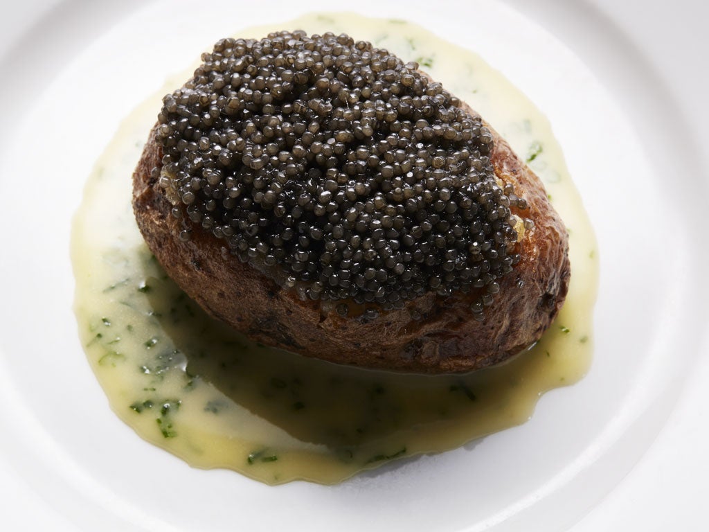 Baked potato with mottra caviar