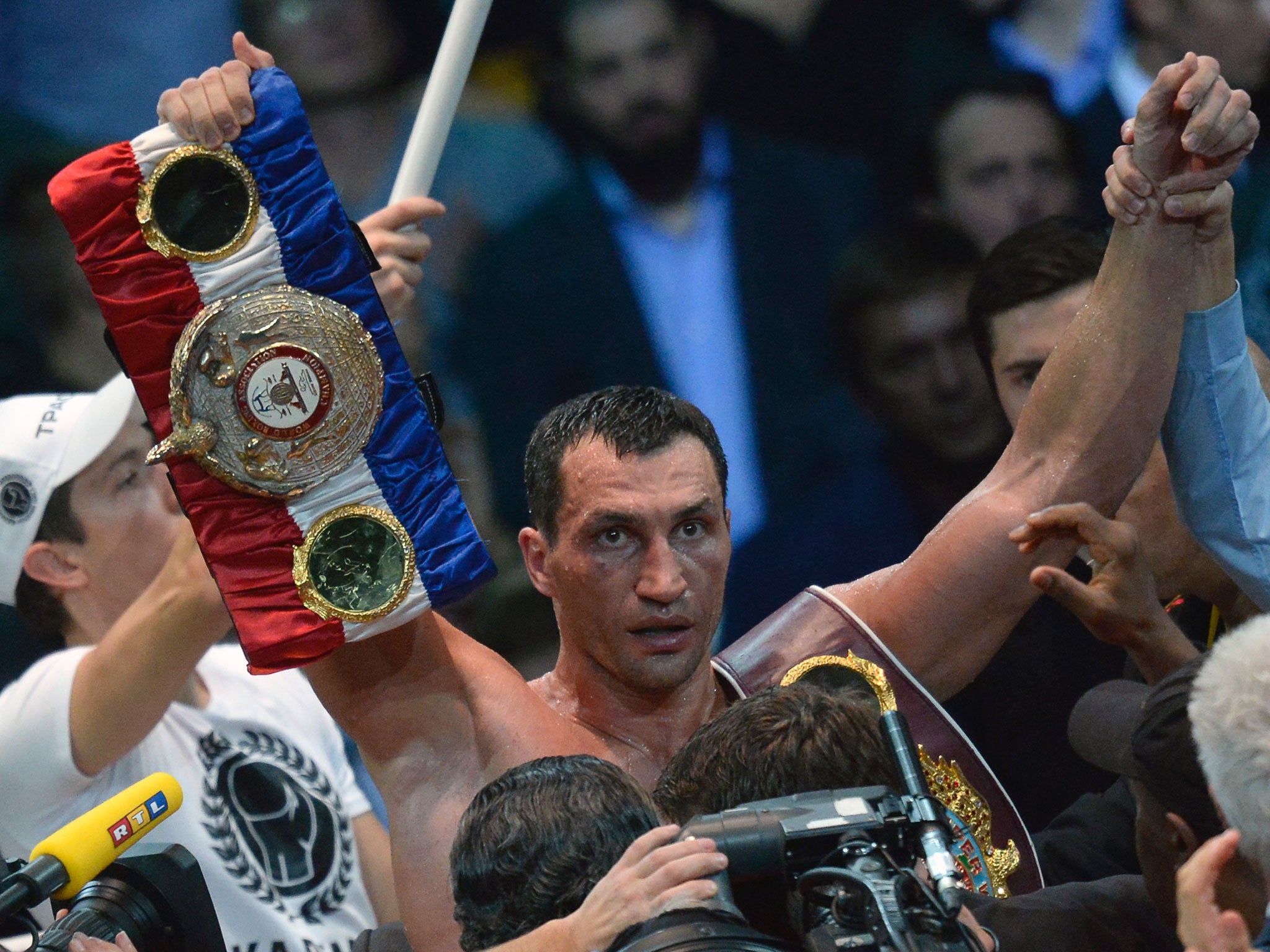 Wladimir Klitschko celebrates his victory over Alexander Povetkin