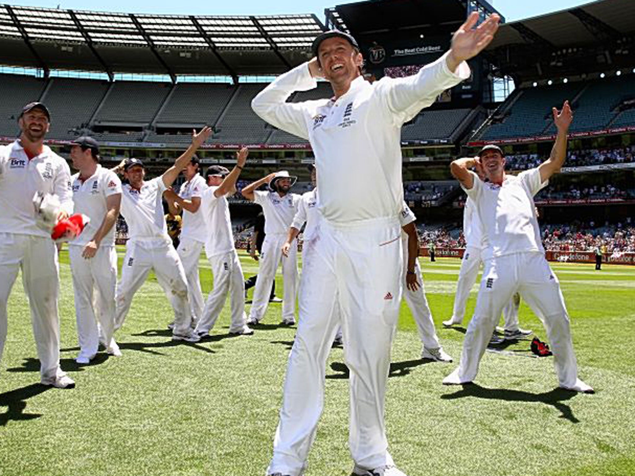 Graeme Swann and the England team do the 'sprinkler' after 2010-11 Ashes triumph in Australia