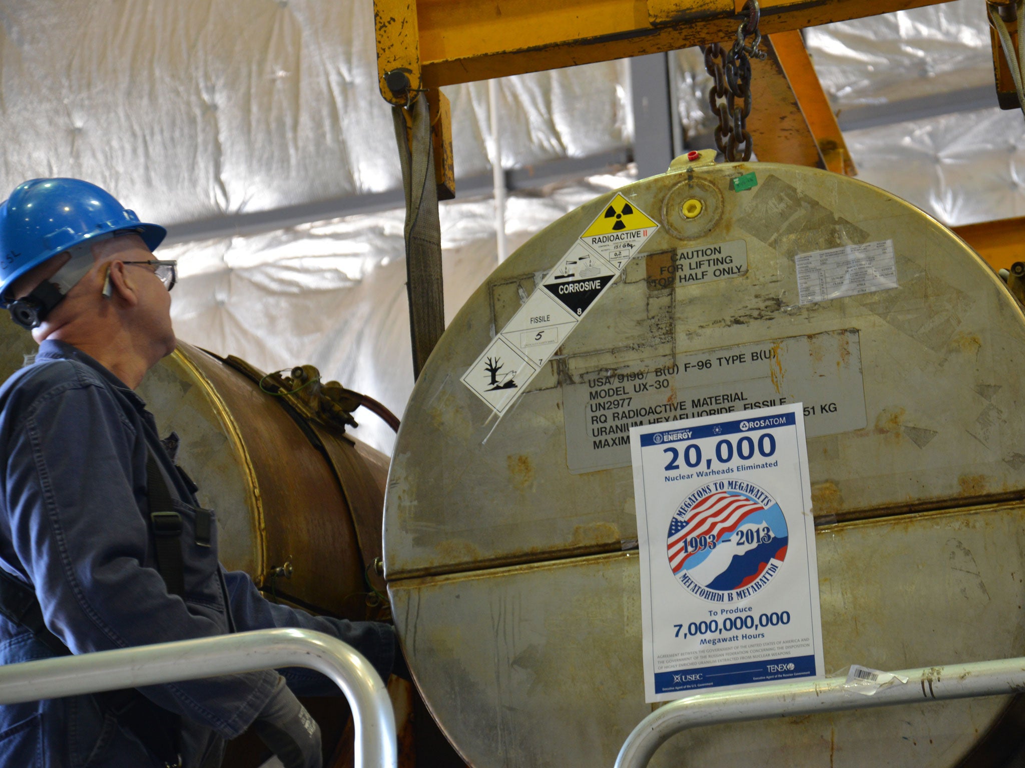 One of the cylinders of the final Megatons-to-Megawatts shipment, on its way to the uranium plant in Paducah