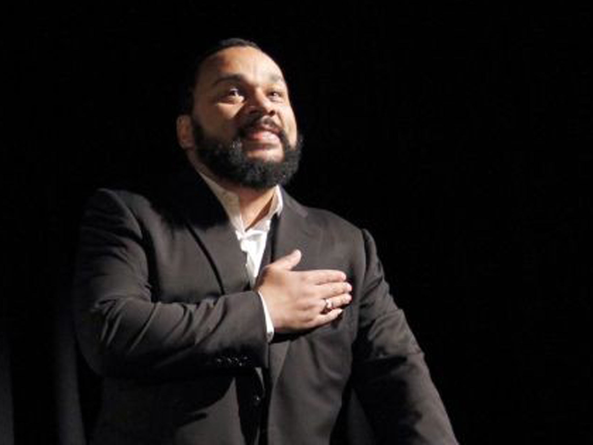 Dieudonné doing the quenelle gesture