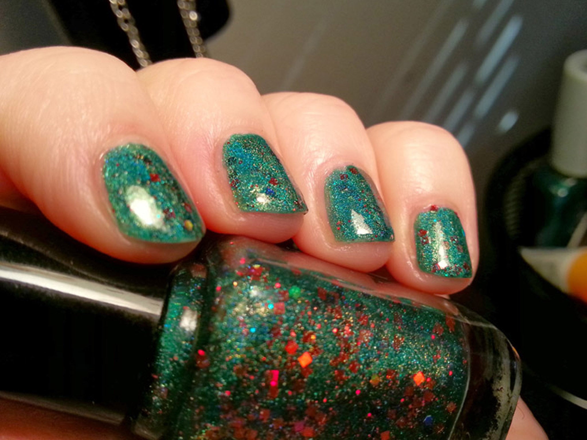 Glitter nail polish: The answer to your data security needs, say researchers