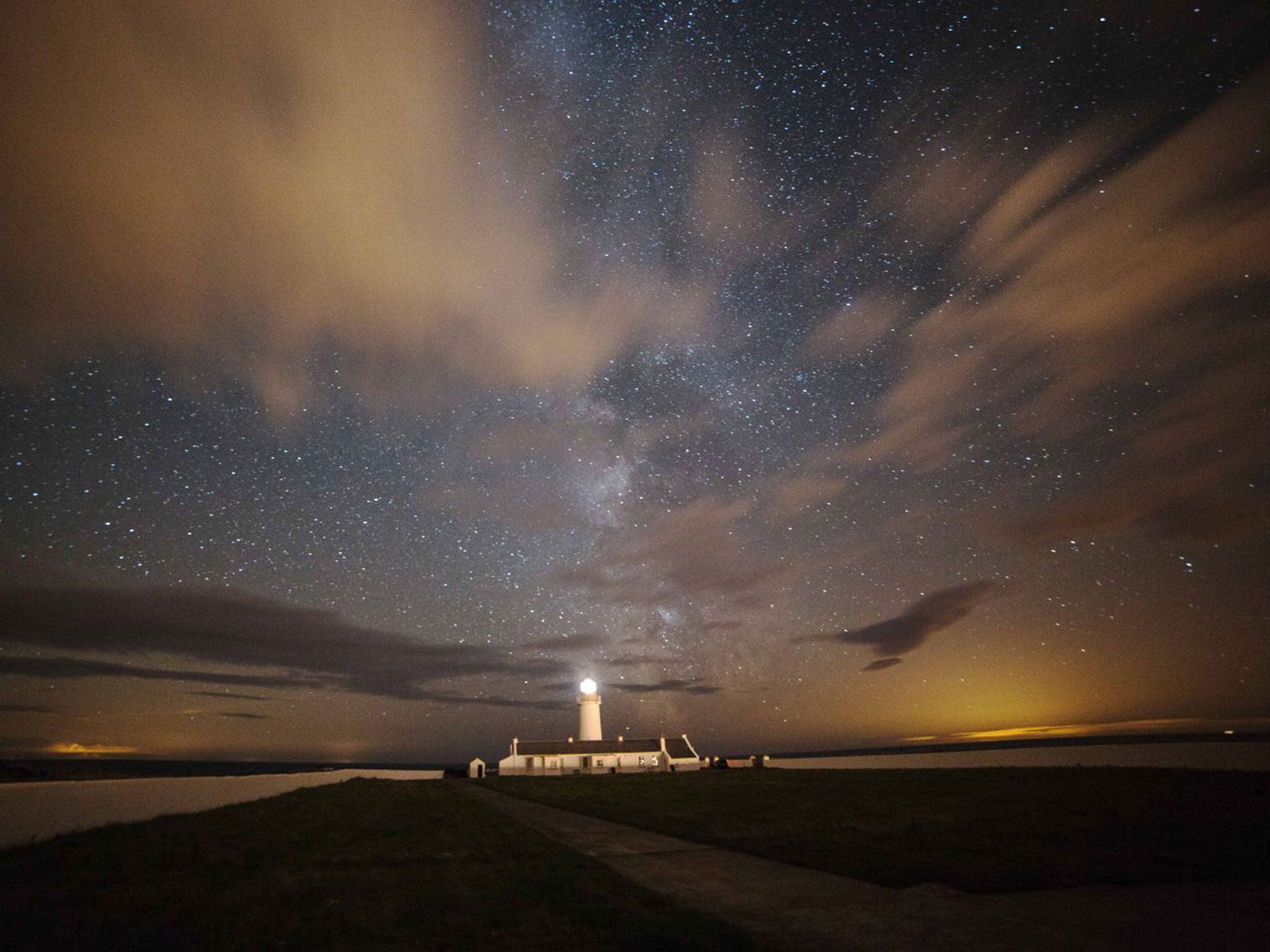 Mars takes centre-stage in the heavens in April, glaring a brilliant red in the constellation of Virgo