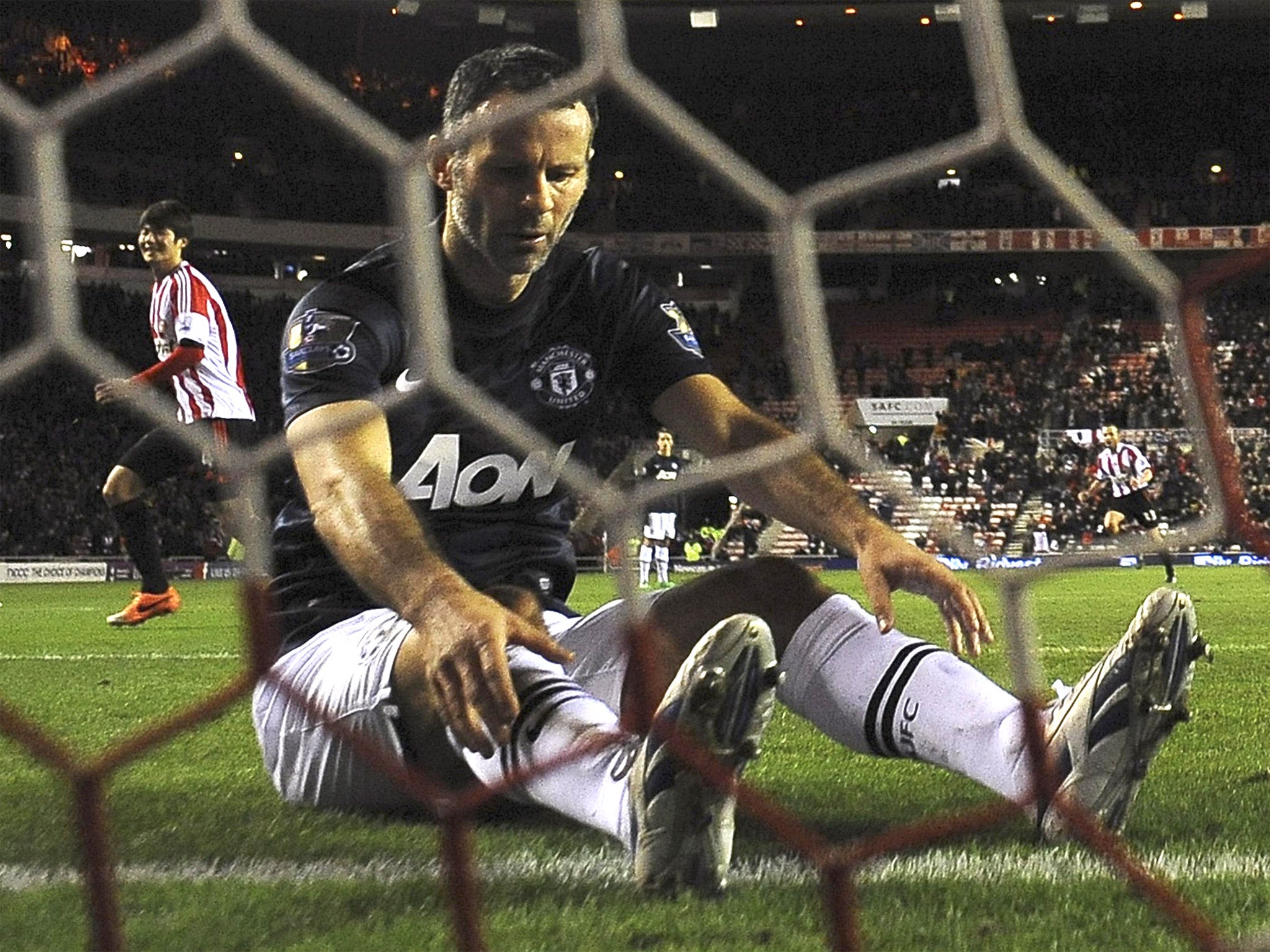 Ryan Giggs looks downcast after scoring an own goal in Manchester United’s defeat against Sunderland at the Stadium of Light