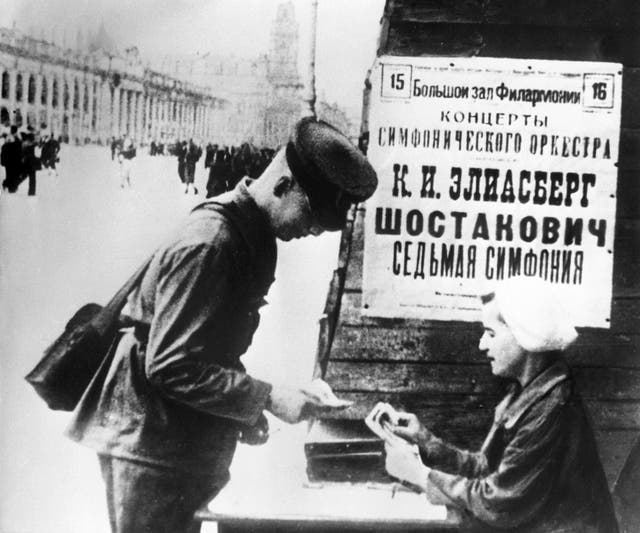 Tickets on sale for the symphony in Leningrad in 1942