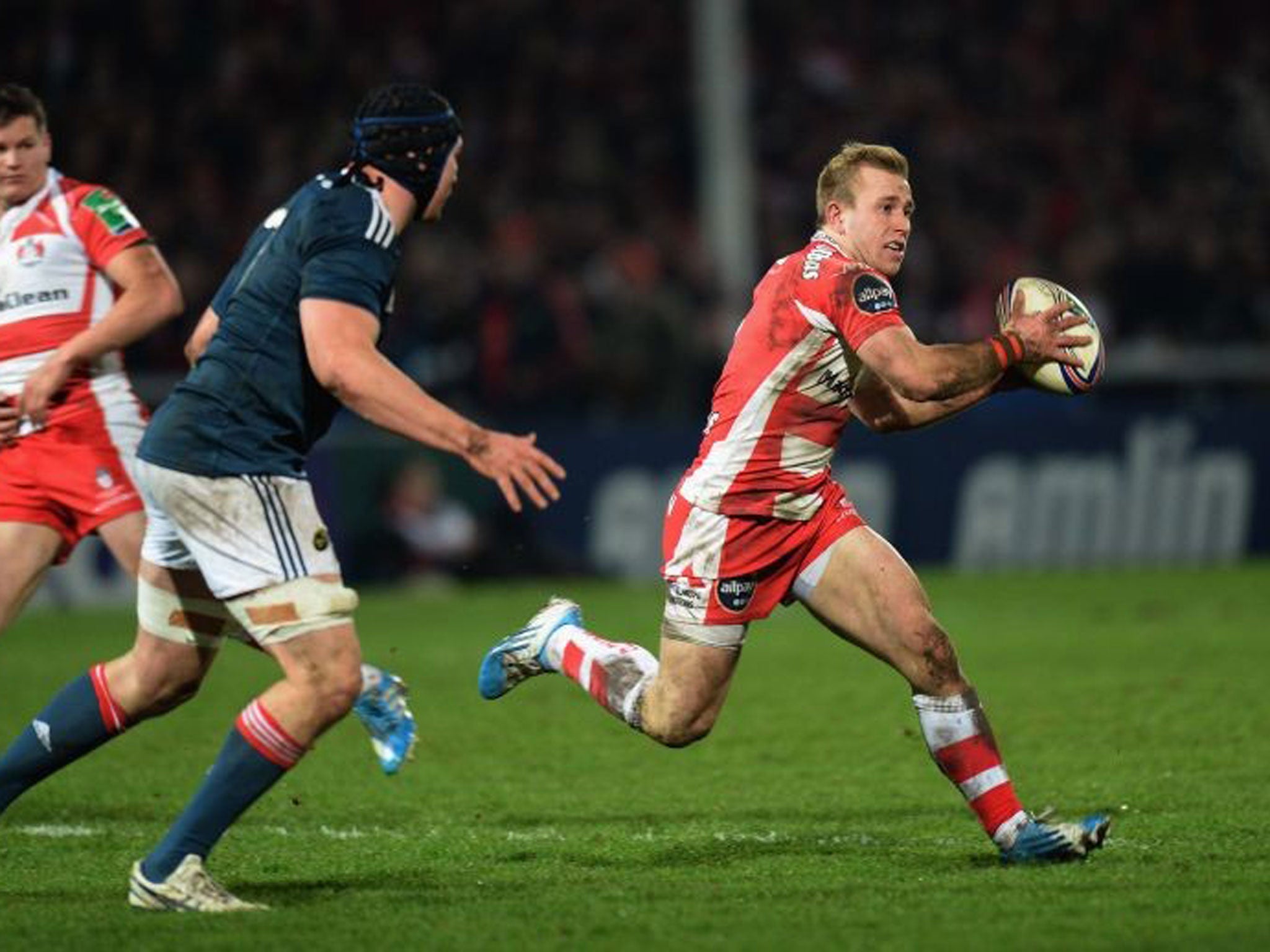 Desperate Dan: Gloucester’s Robson looks for a way through Munster