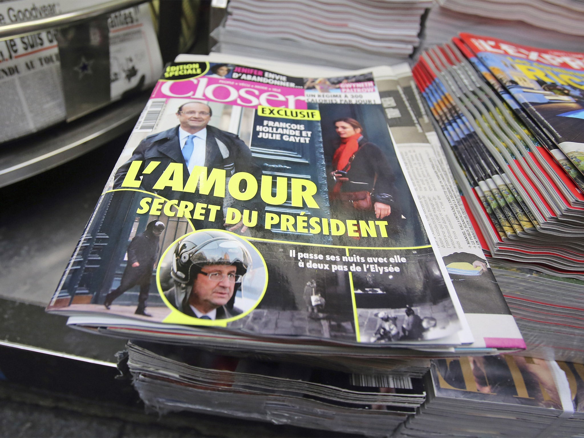 Hollande says he will not sue 'Closer' magazine