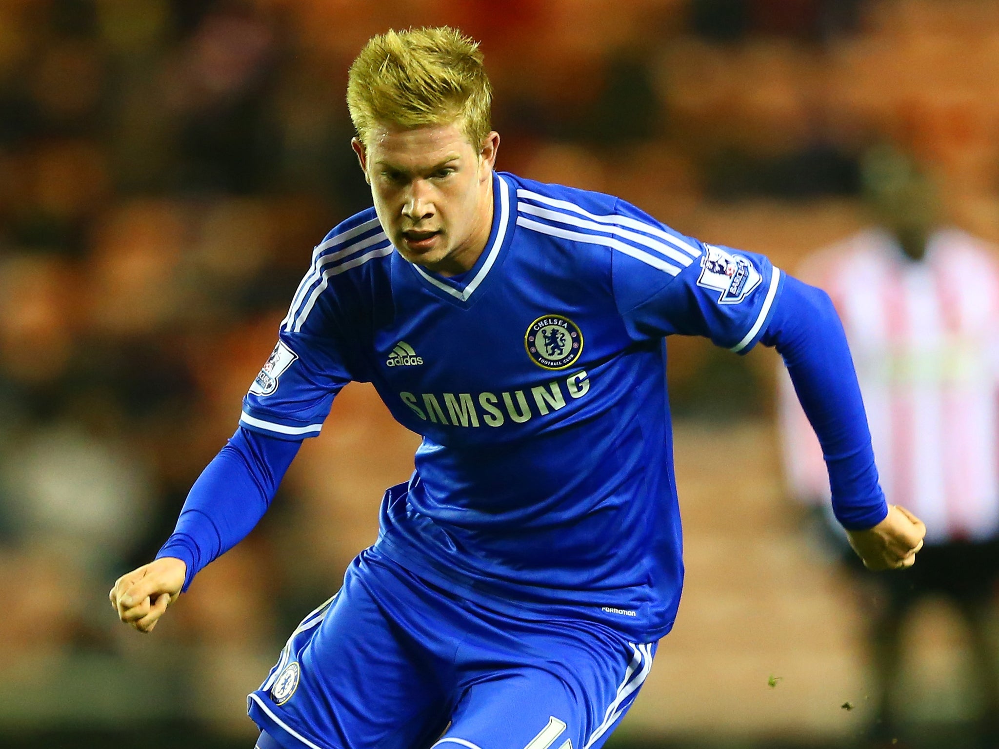 Belgium midfielder Kevin De Bruyne has secured a transfer to Wolfsburg