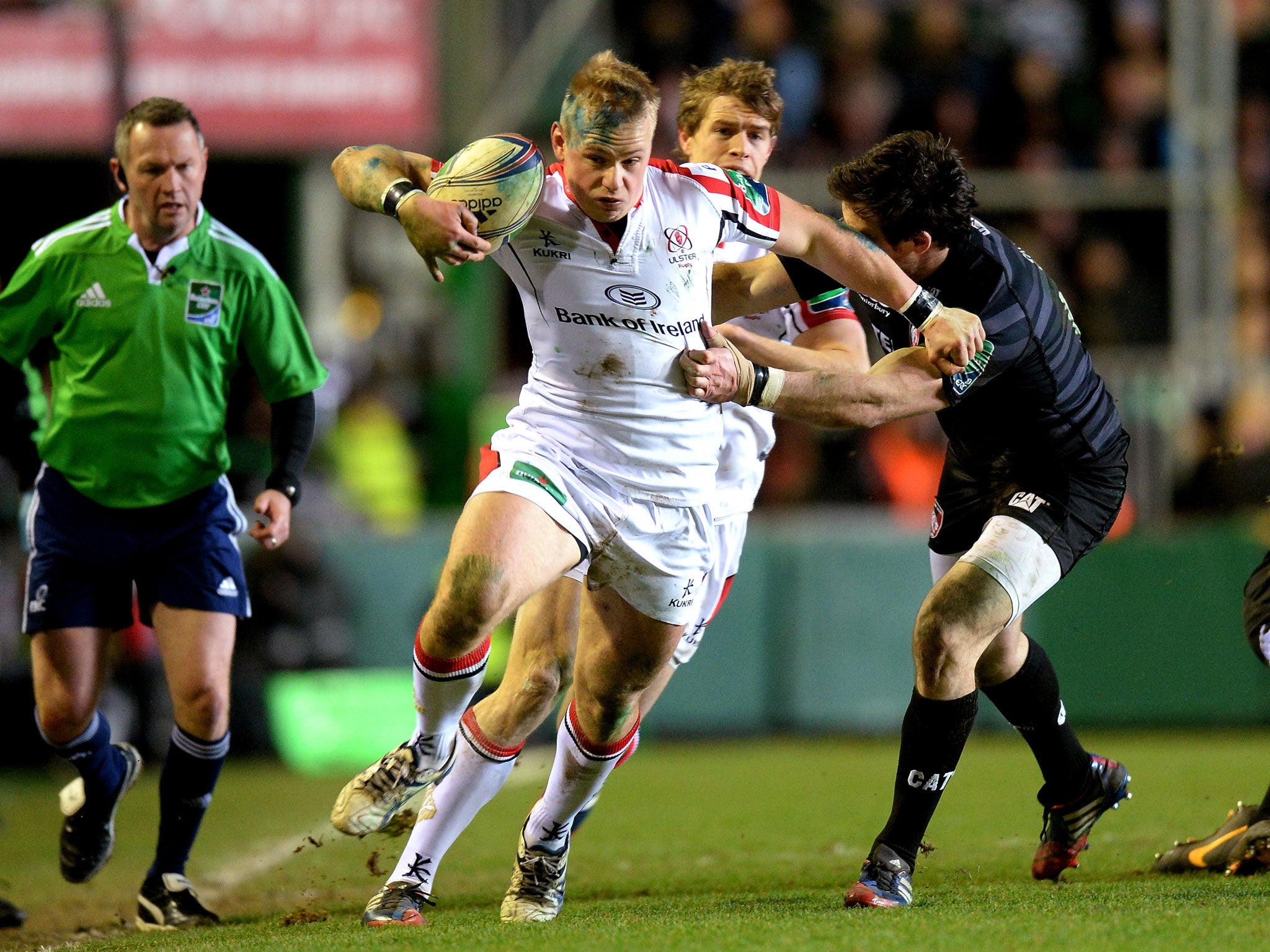 Luke Marshall of Ulster battles past Leicester Tigers Matt Smith