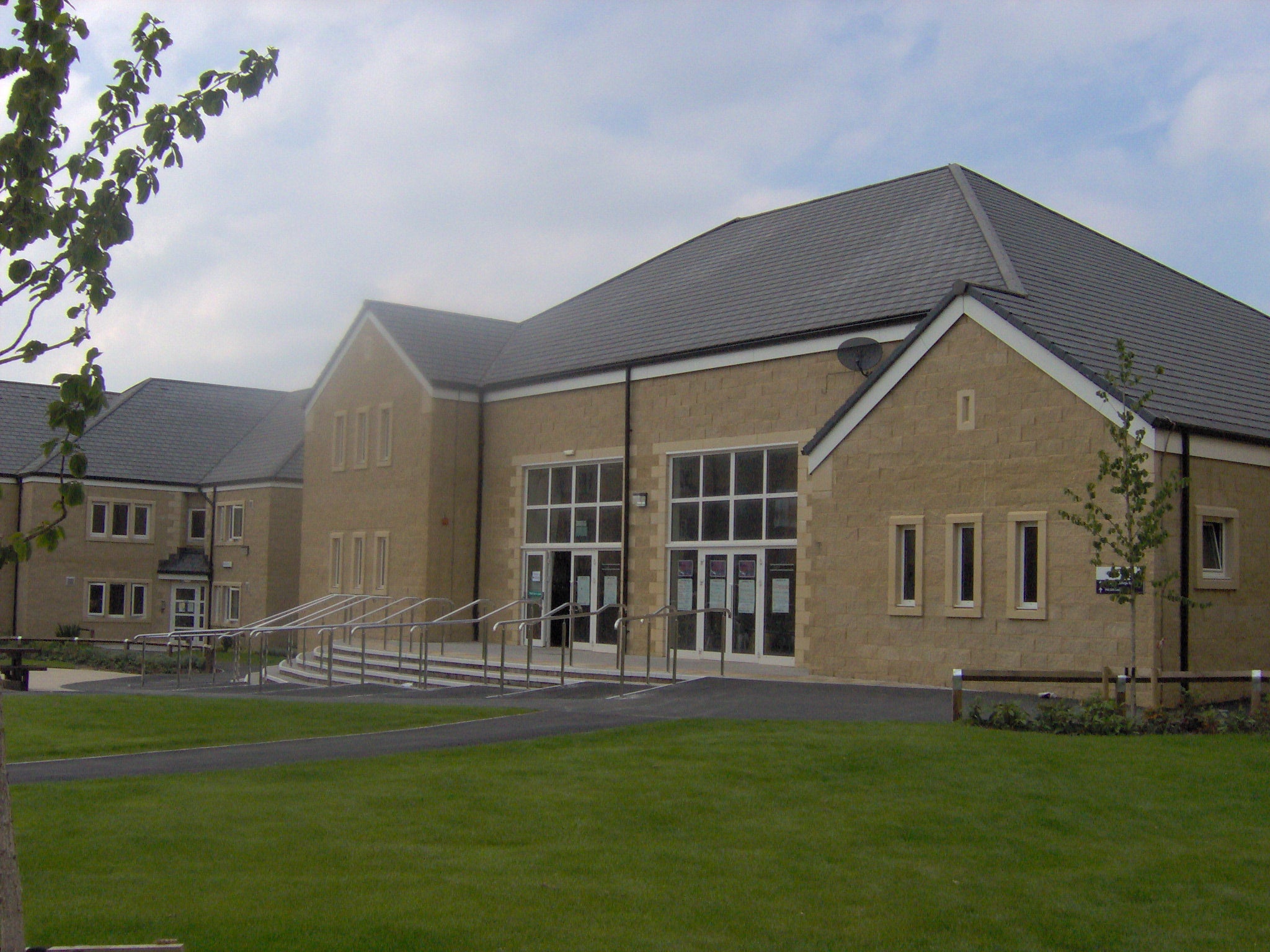 Lonsdale College bar