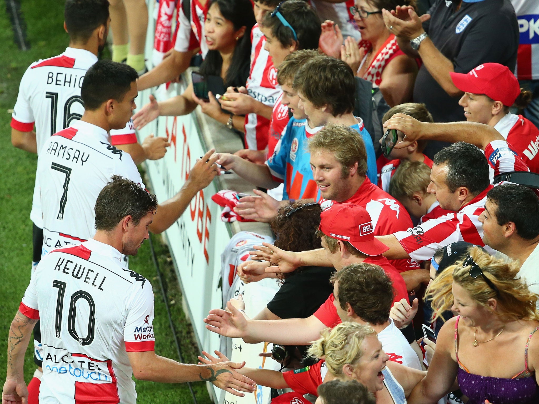 Manchester City have completed their takeover of Melbourne Heart, who have former Liverpool midfielder Harry Kewell among their ranks