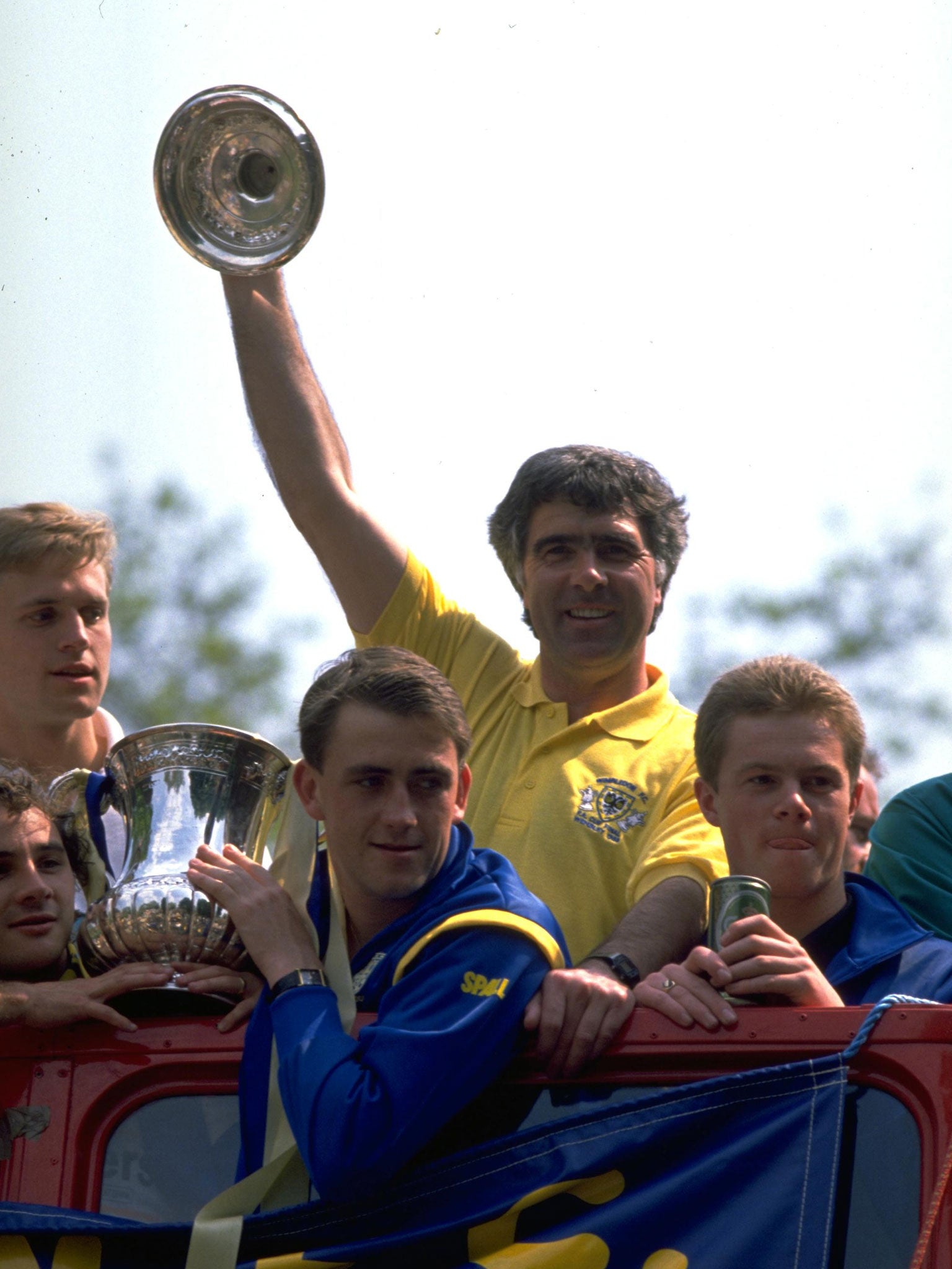 Andy Thorn and manager Bobby Gould during Wimbledon's open-top bus parade (Getty)