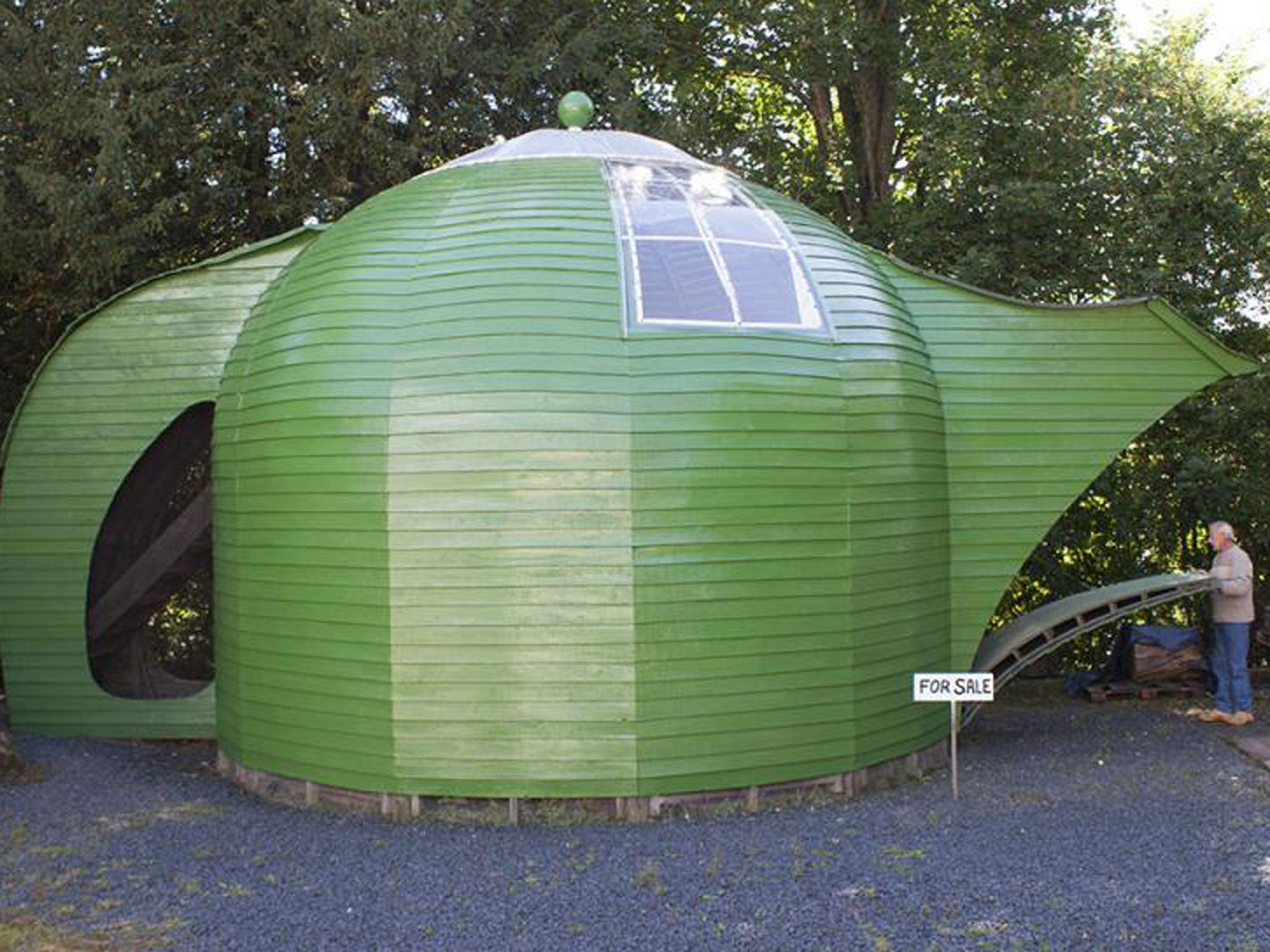 The Magical Teapot, Linthill Studio, Lilliesleaf, Melrose, Scottish Borders TD6. Guide price £10,000. On with Rettie.