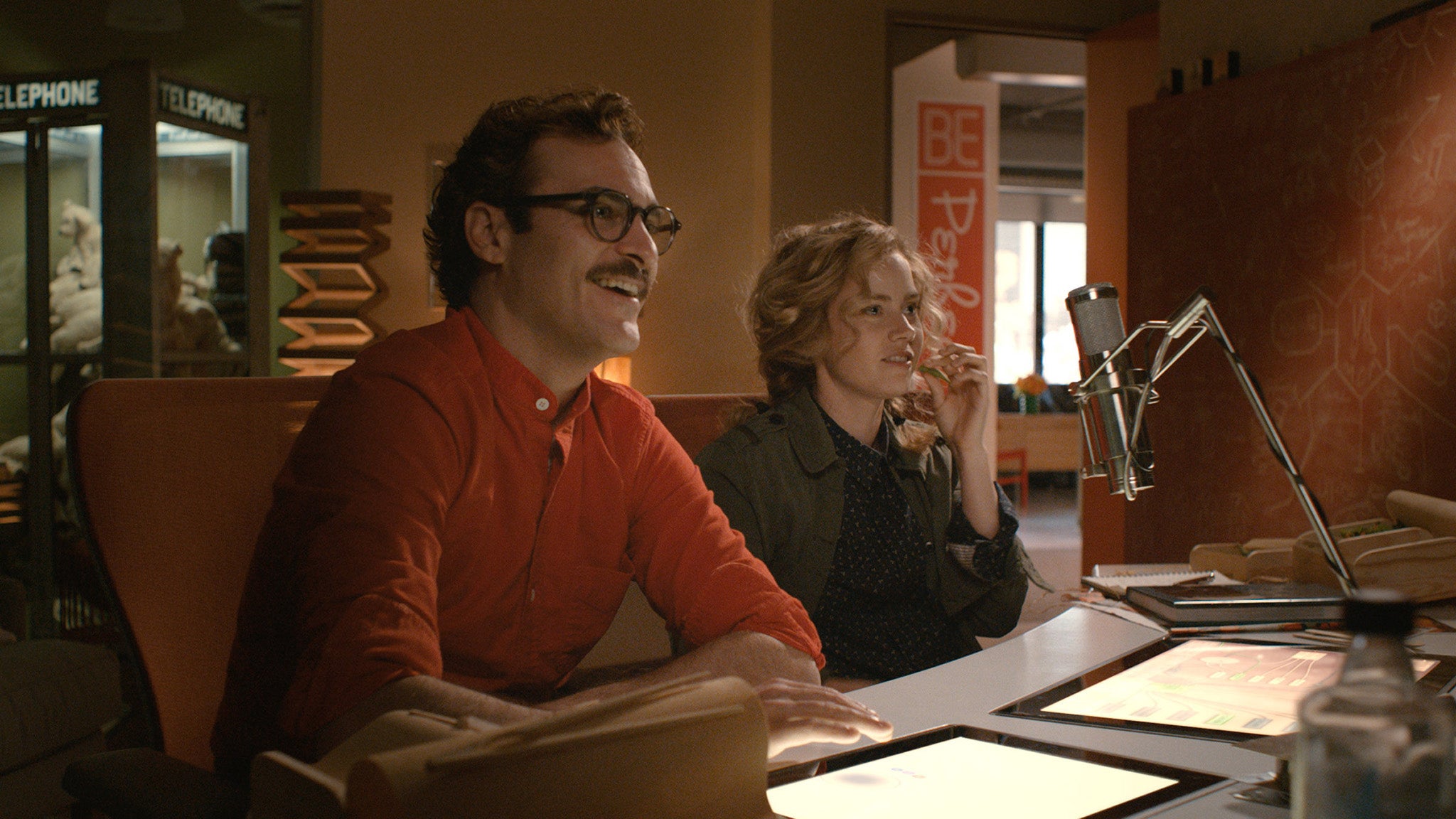 Joaquin Phoenix with Amy Adams in Spike Jonze's 'Her'