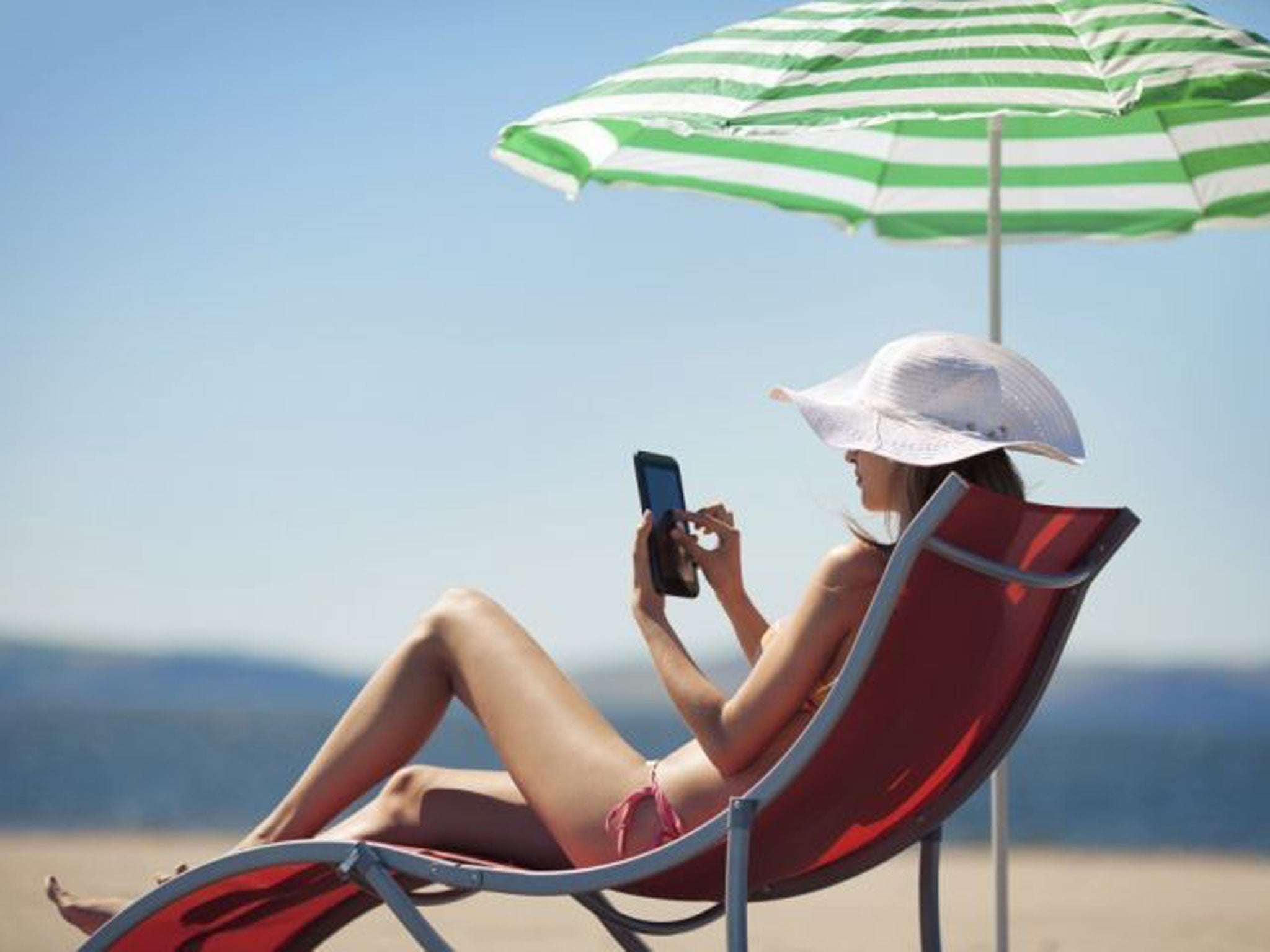 Smoast wanted: When it comes to social media, tourists need to know when to switch off