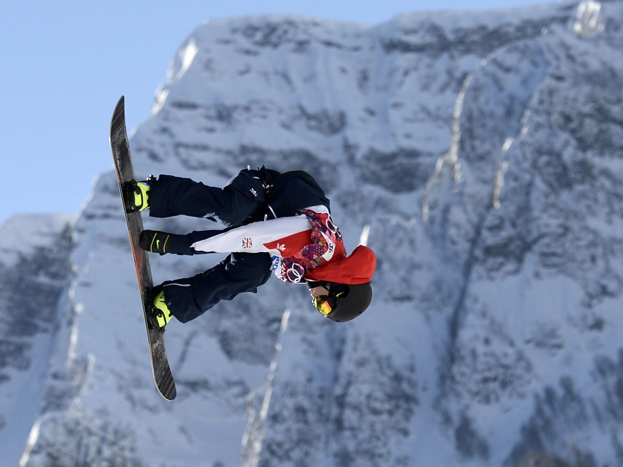 Jamie Nicholls achieves a switchfrontside spin