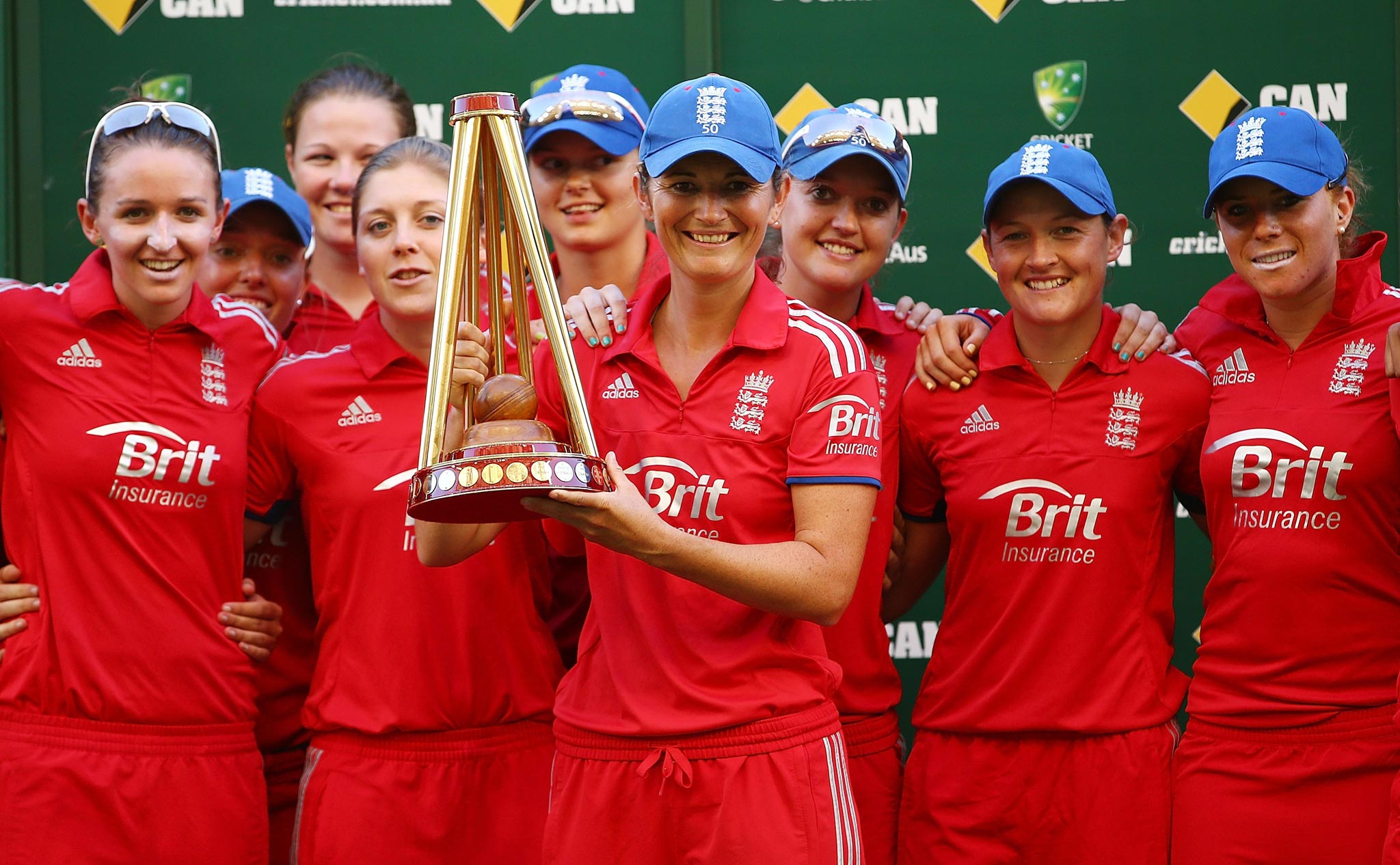 England captain Charlotte Edwards with the winners’ trophy after
beating Australia