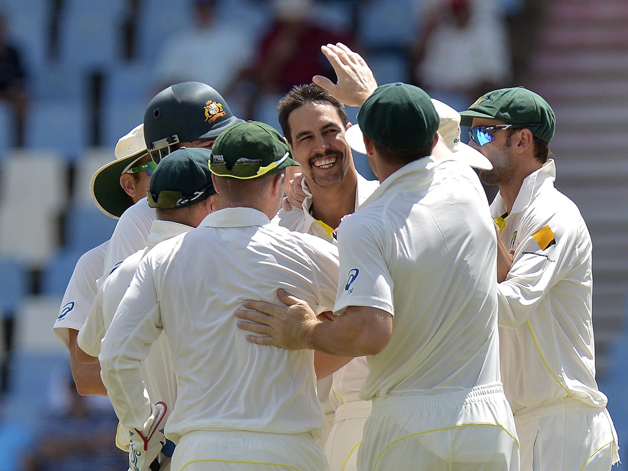 Mitchell Johnson, who took 7 for 68 in South Africa’s innnings, celebrates the wicket of Robin Peterson