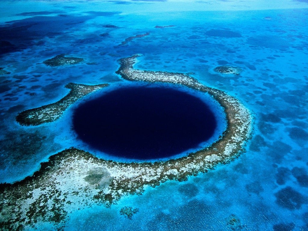 The Great Blue Hole in Belize. Image credit: Eric Pheterson.