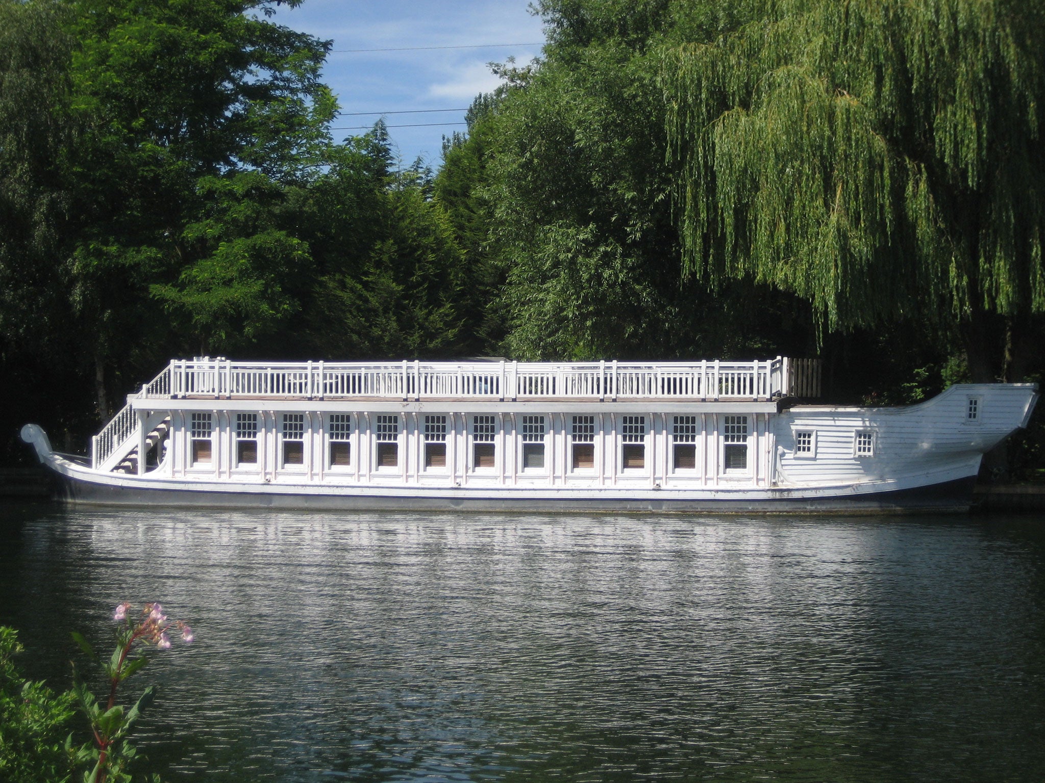 Oxford Barge: on with Waters Edge Homes for £150,000