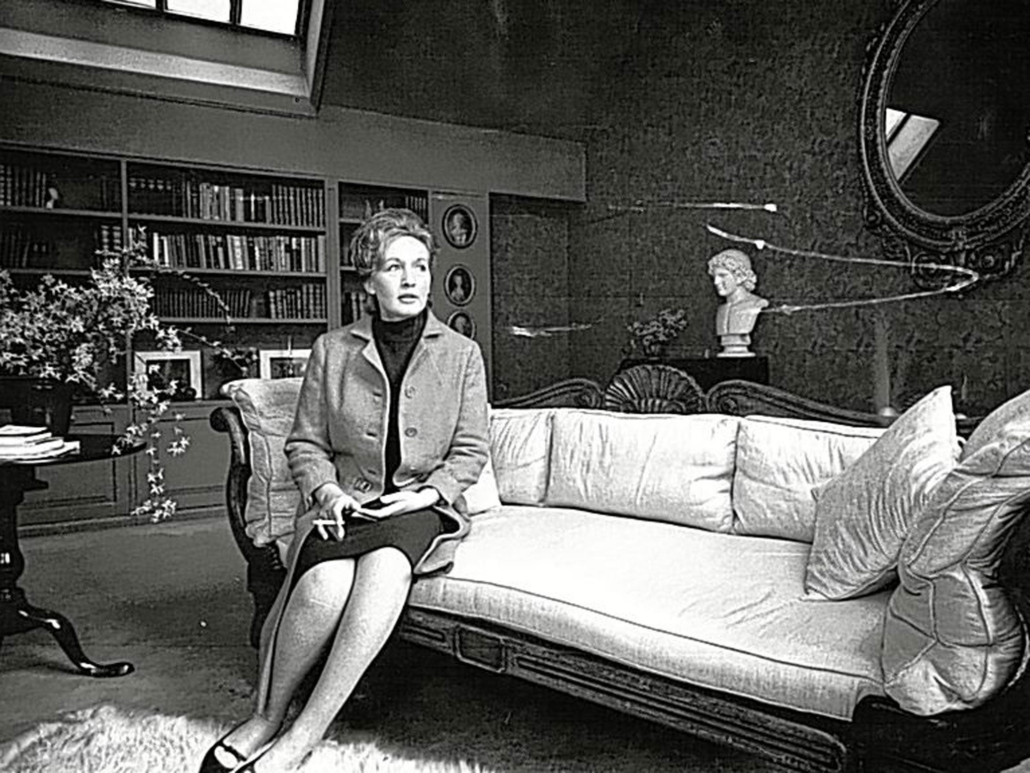 Miller in 1964, shortly after being named editor of 'Vogue'