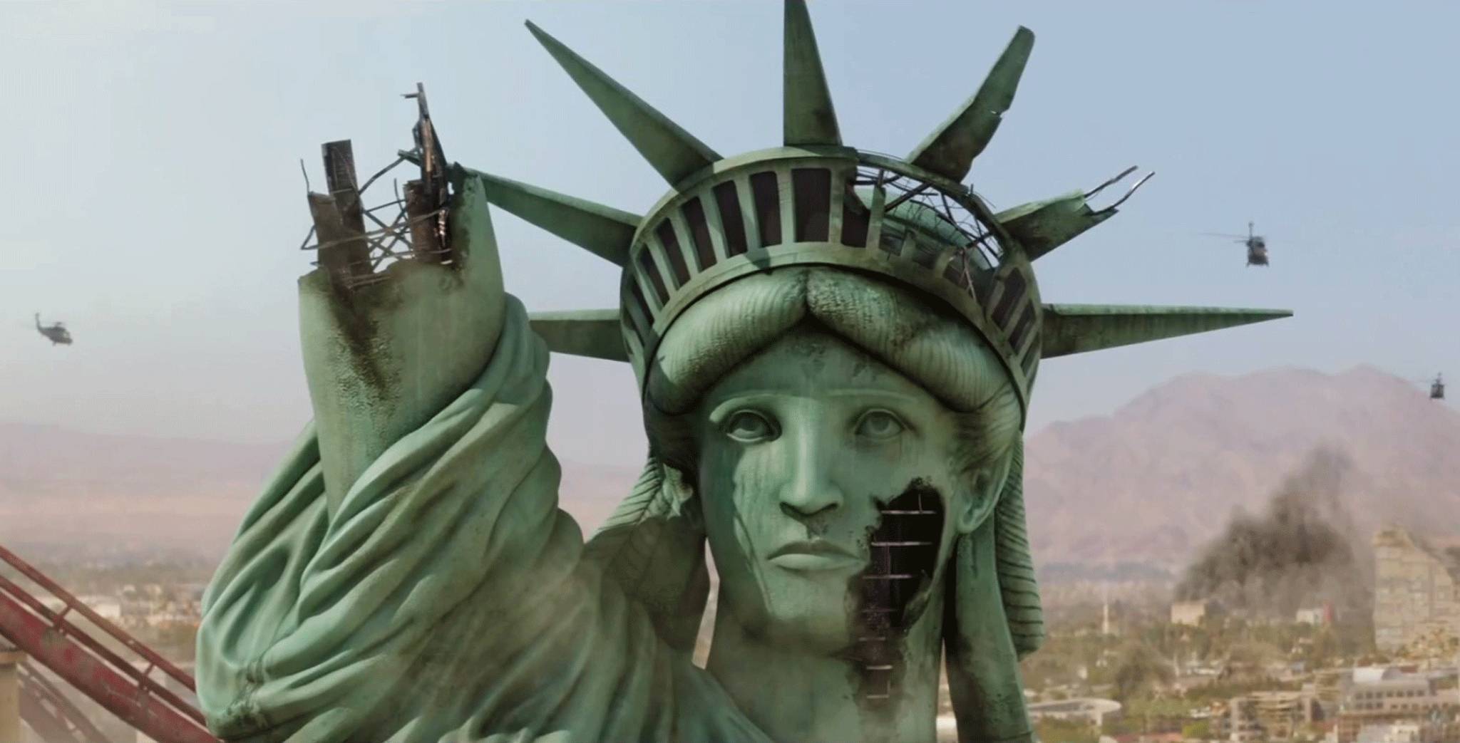 The Statue of Liberty gets thoroughly Godzilla'd (Pic: Warner Bros)