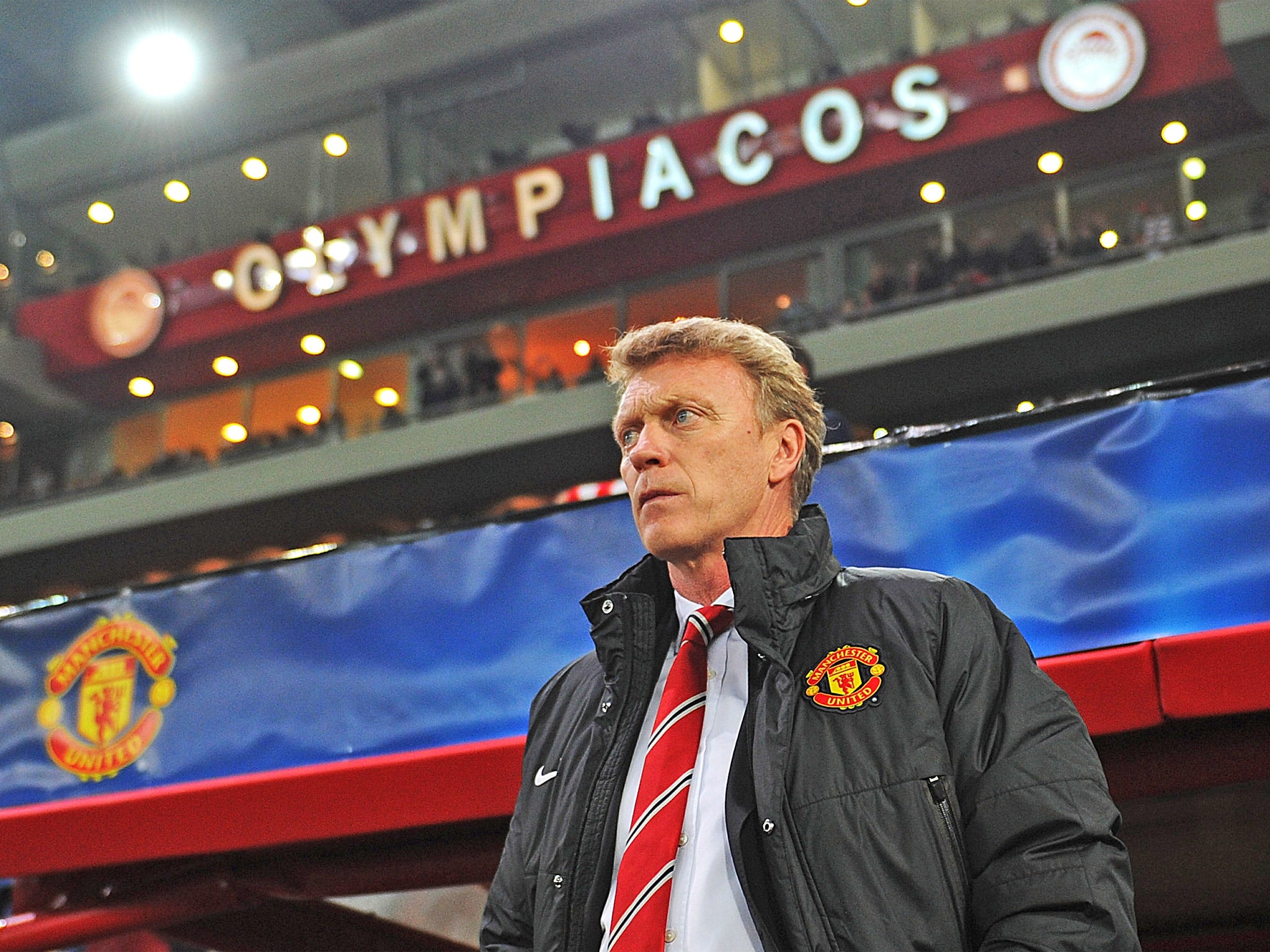 David Moyes watches the defeat to Olympiakos