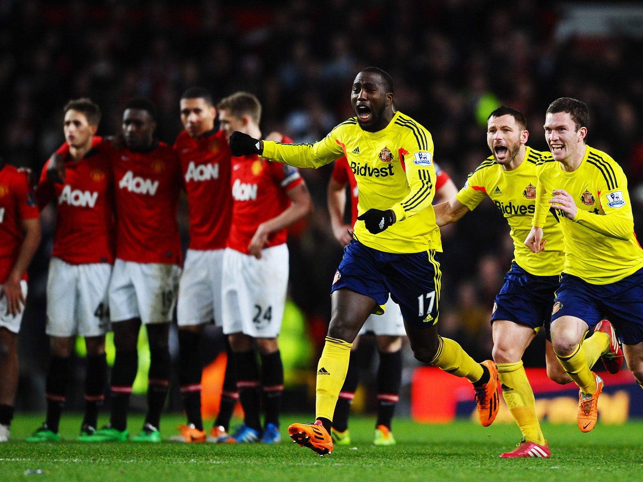 Former Sunderland loanee Jonny Evans dragged United back into the tie with a first-half header, but they needed a last-gasp Javier Hernandez strike to take it to penalties after Bardsley's 119th-minute goal looked to have booked Sunderland's trip to Wembl