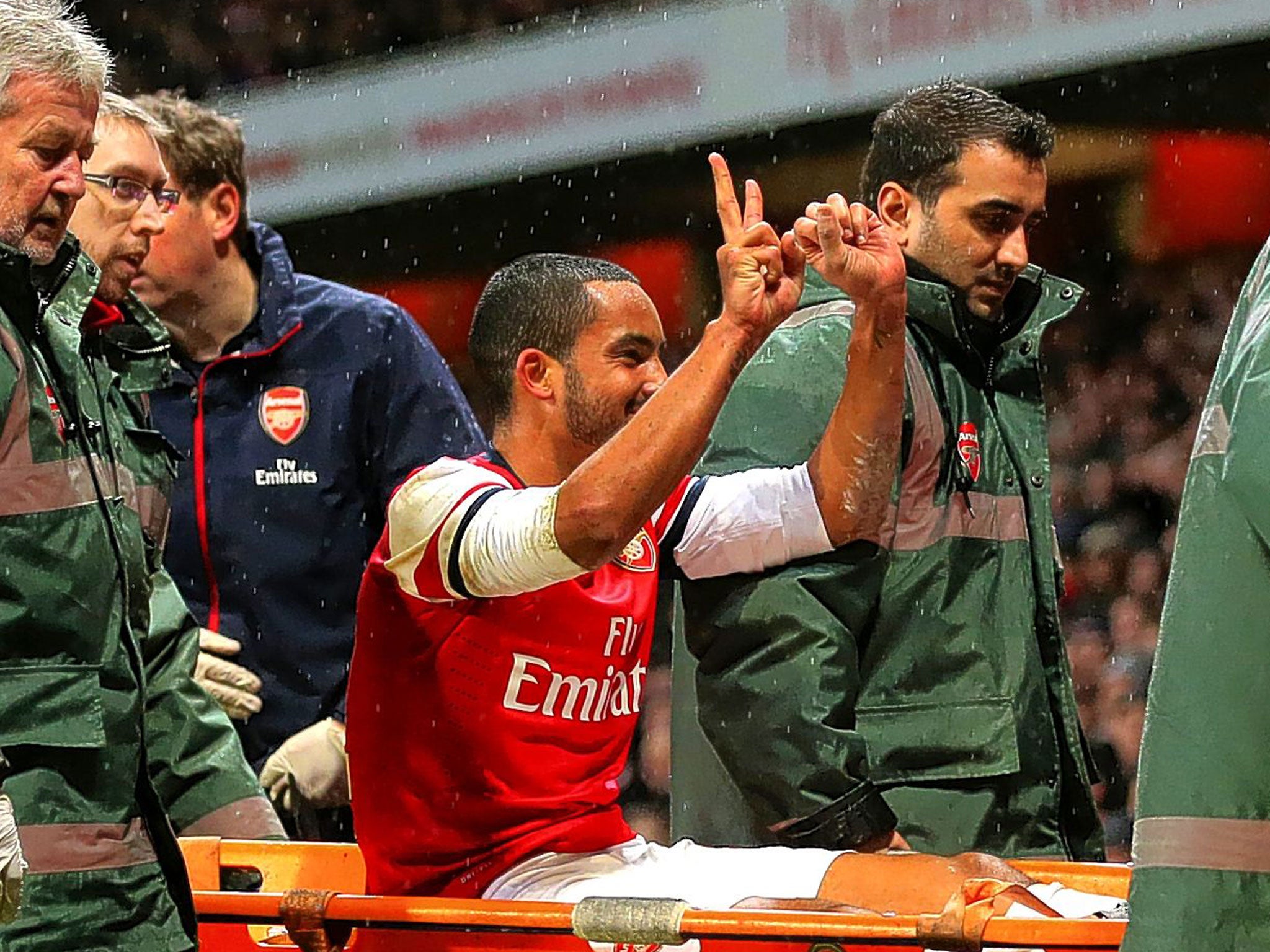 Walcott angered Spurs fans with this hand gesture