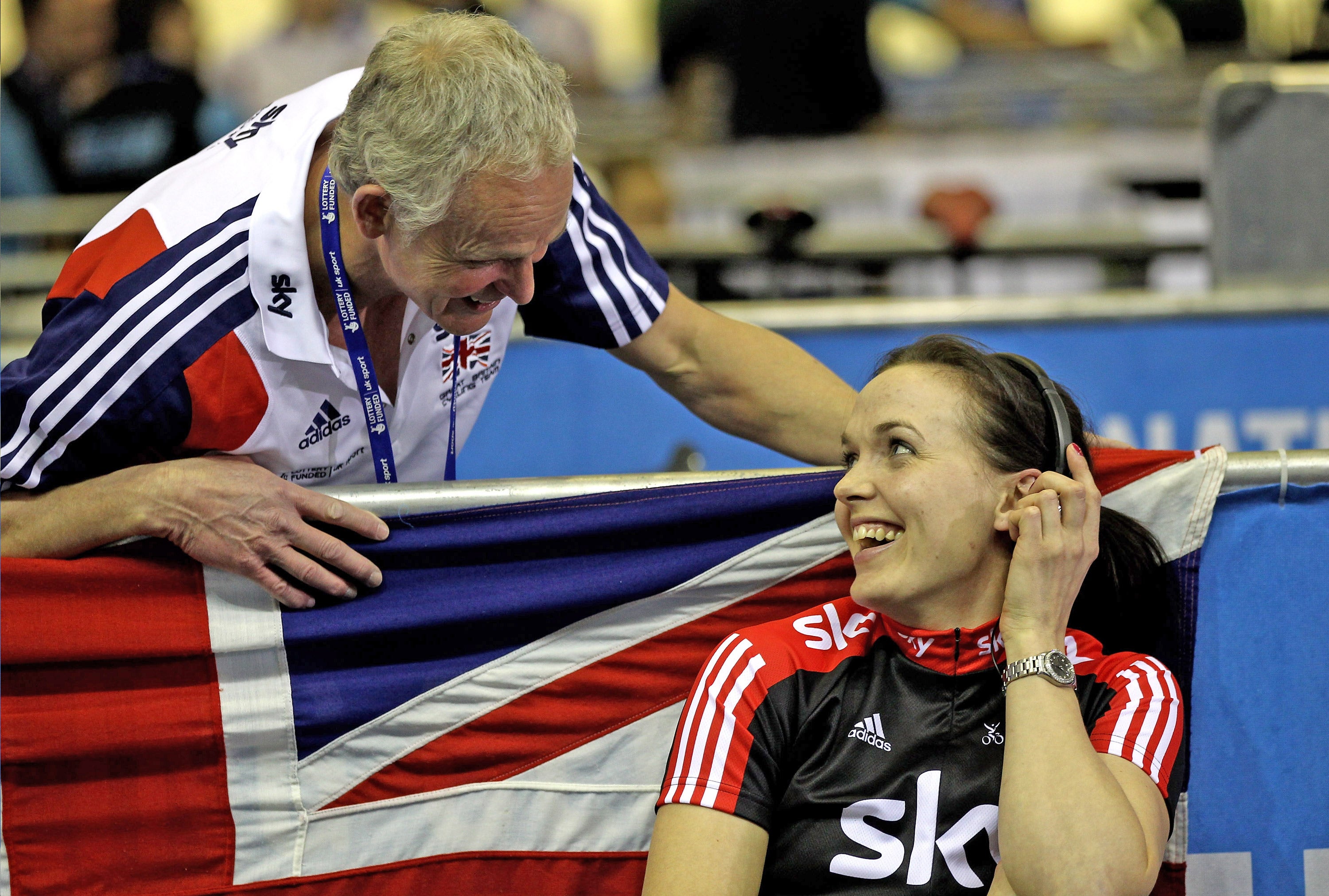 Steve Peters with some words of encouragement to Victoria Pendleton (Getty)