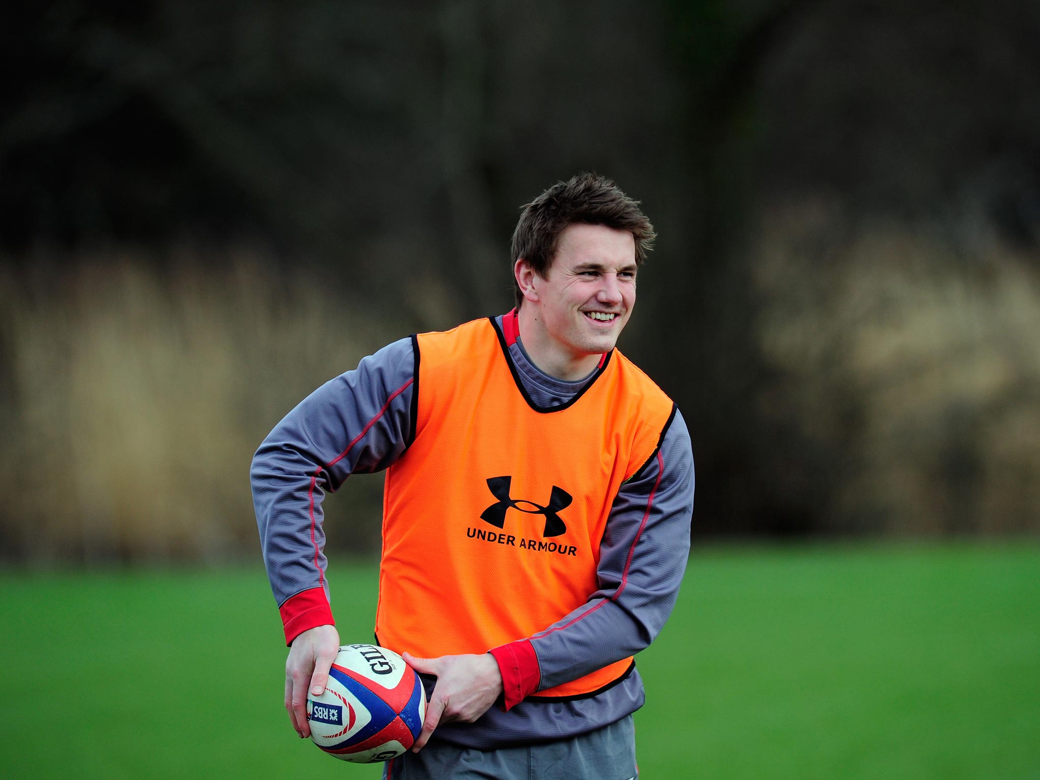 Wales centre Jonathan Davies is prepared for a 'hostile' reception at Twickenham when they take on England