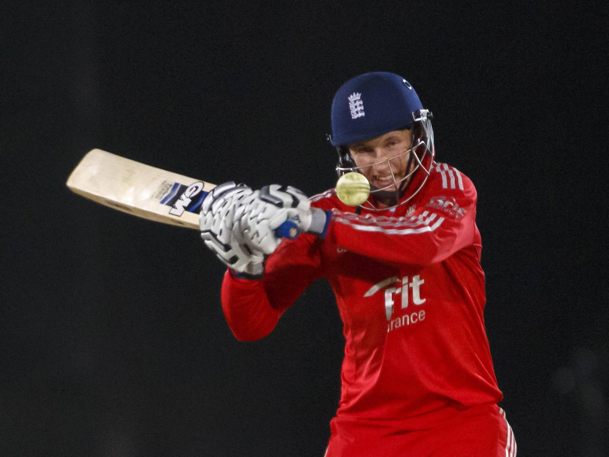 Joe Root has broken his right thumb