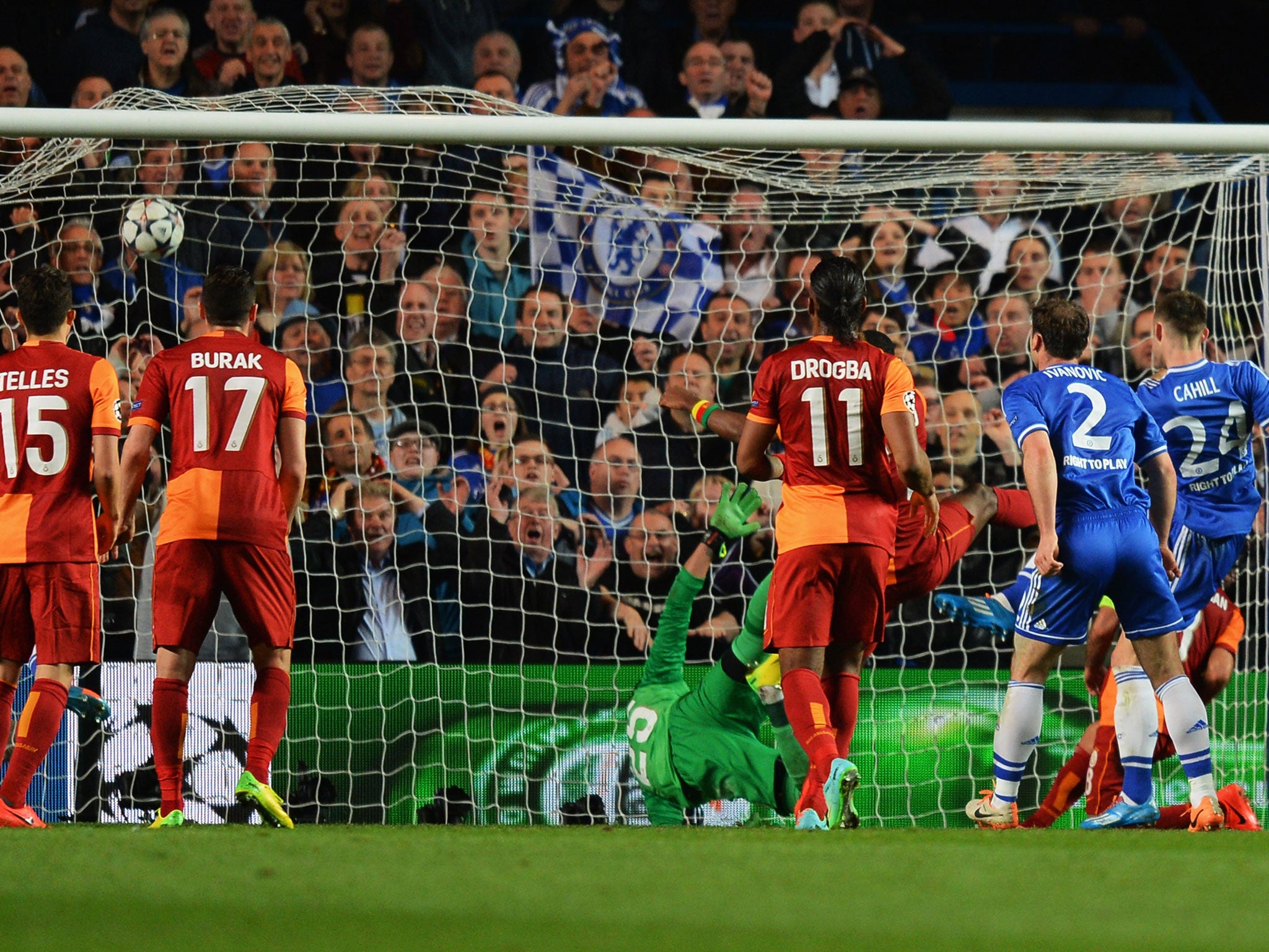 Gary Cahill smashes in Chelsea's second goal (GETTY)