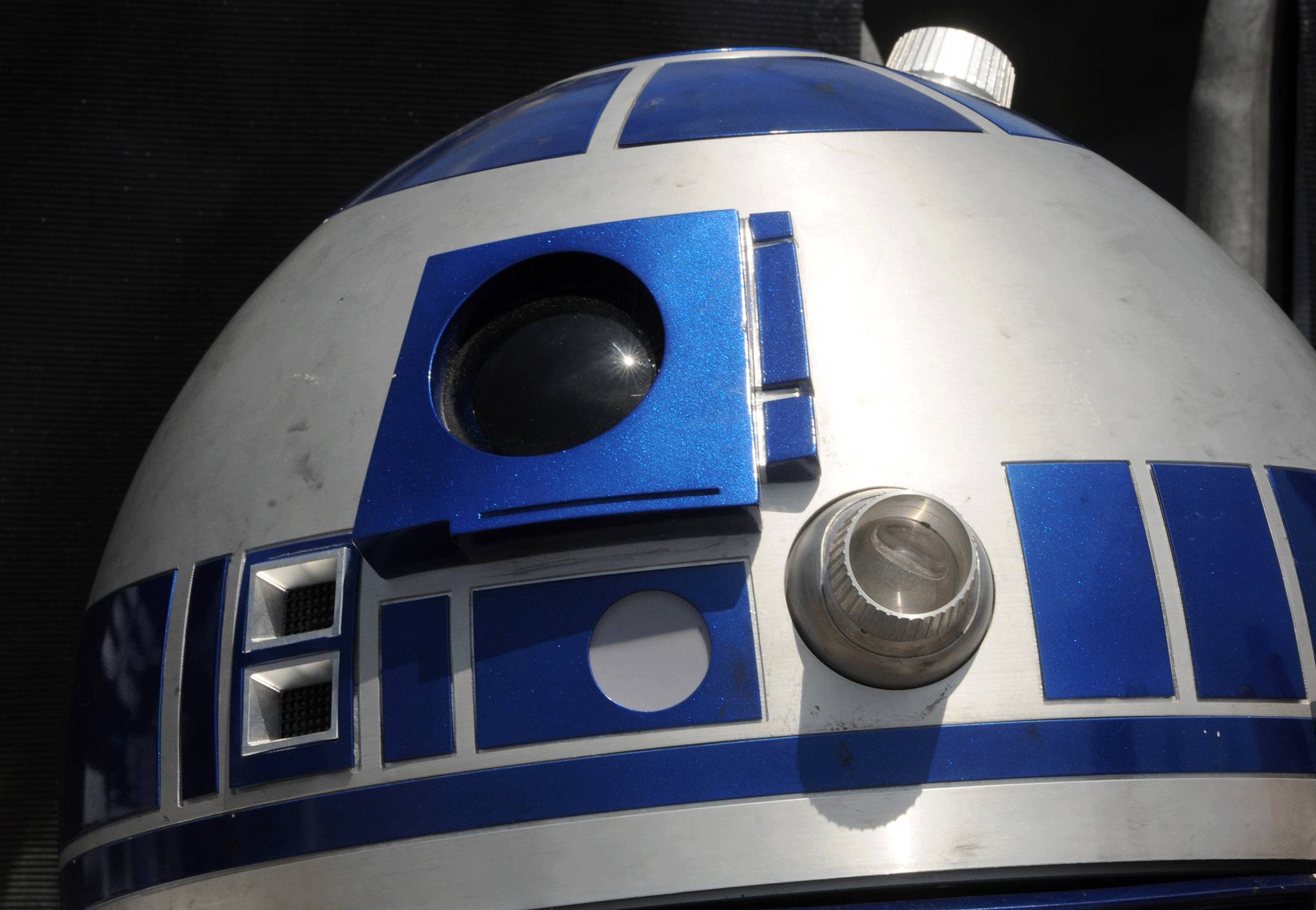 R2-D2 will be rolling back into shot in 2015 (Picture: Getty)