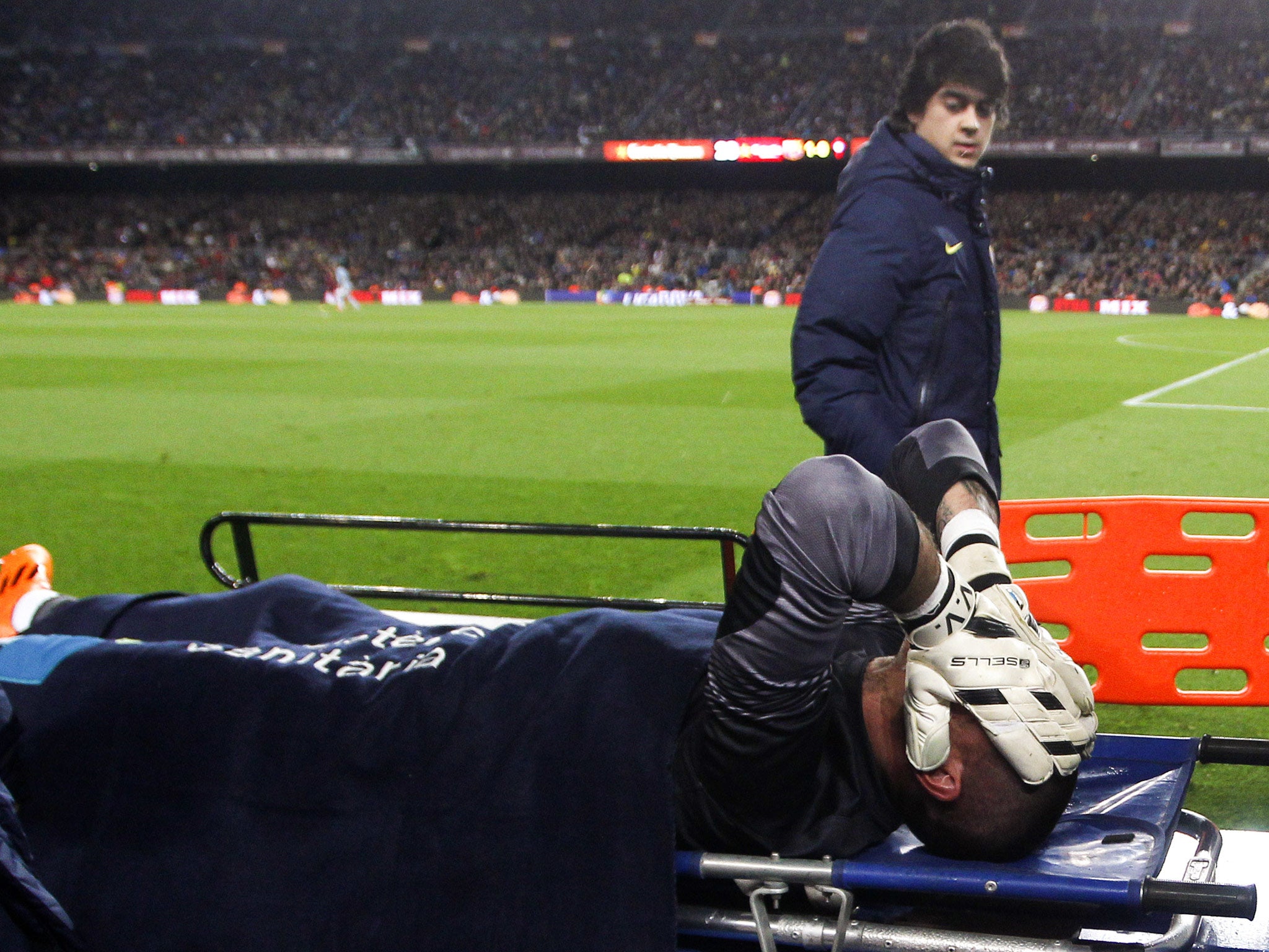 Victor Valdes suffered anterior cruciate ligament damage in the 3-0 win over Celta Vigo