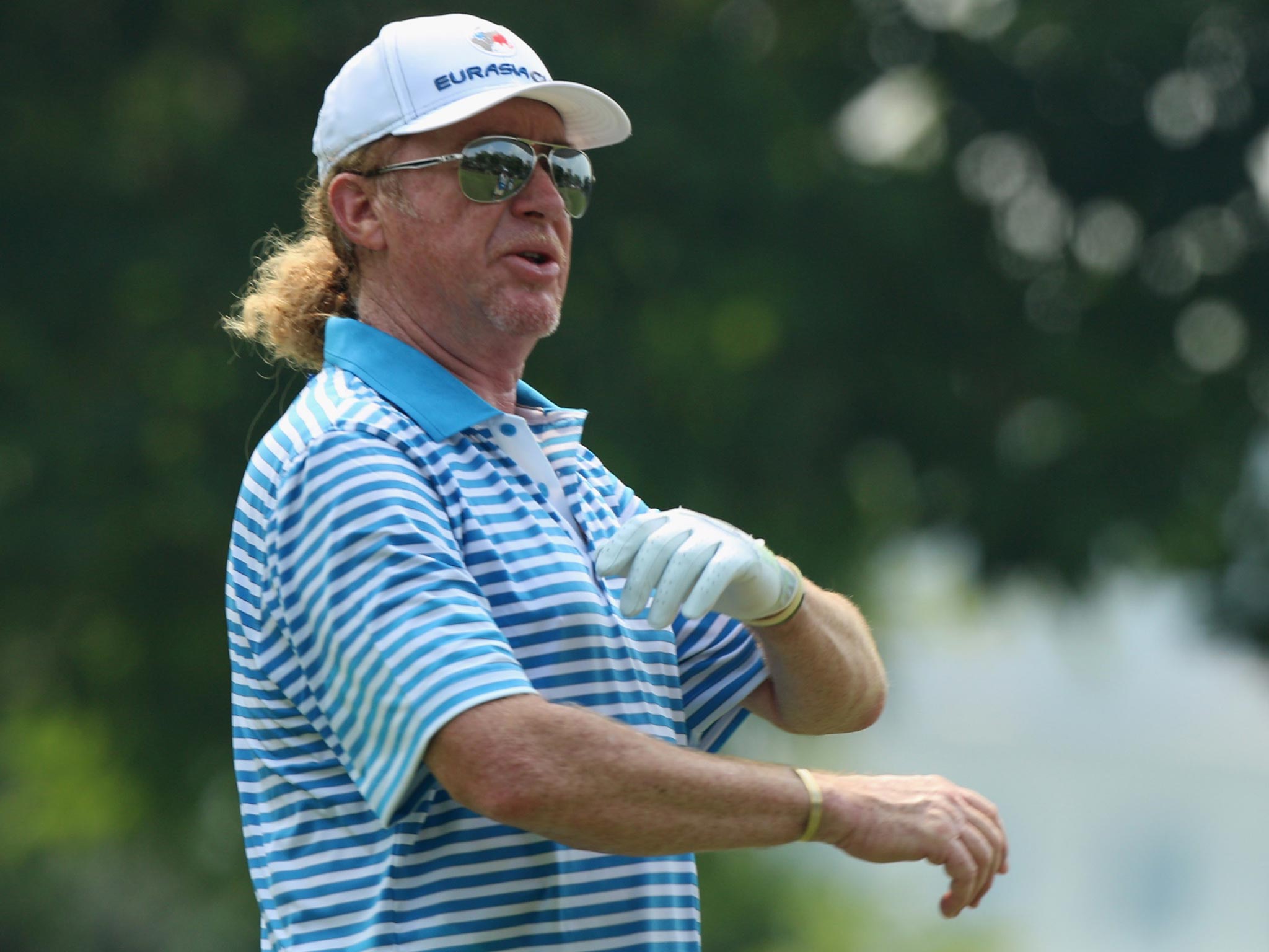 Miguel Angel Jimenez helped deny Jaidee and Kiradech Aphibarnrat an