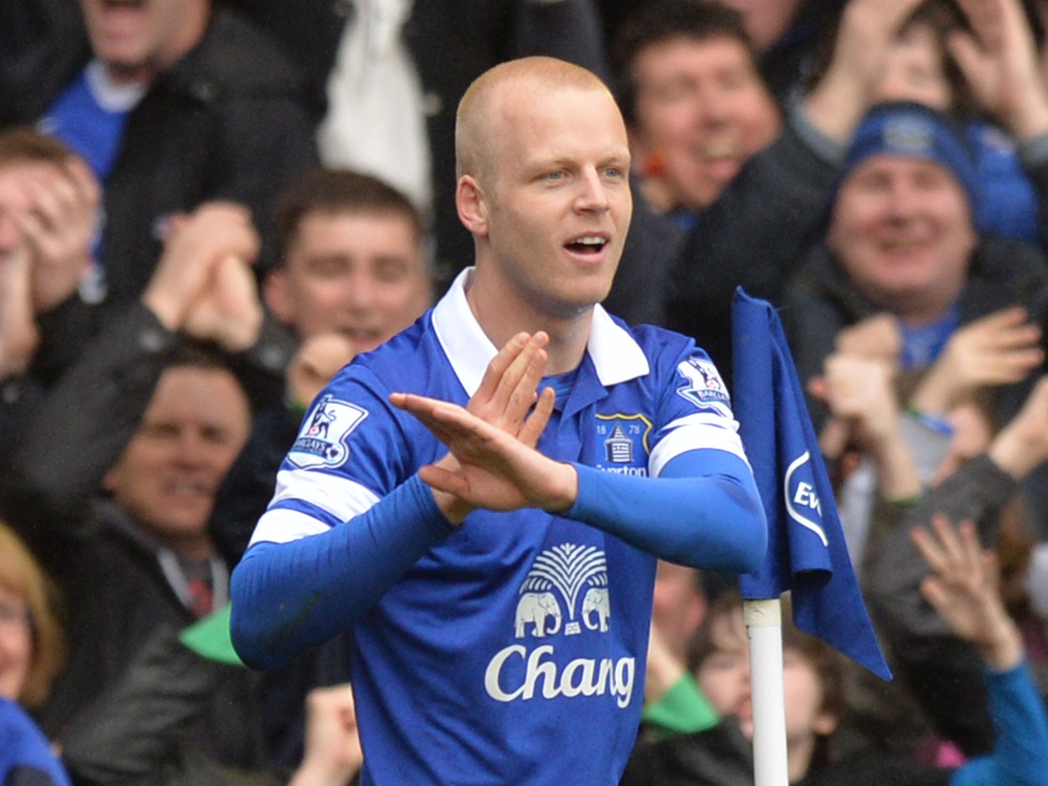 Steven Naismith celebrates his goal